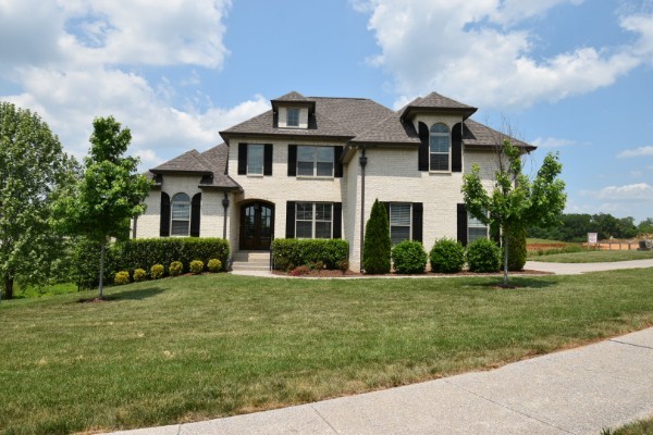 1350 Round Hill Ln Property Photo 1