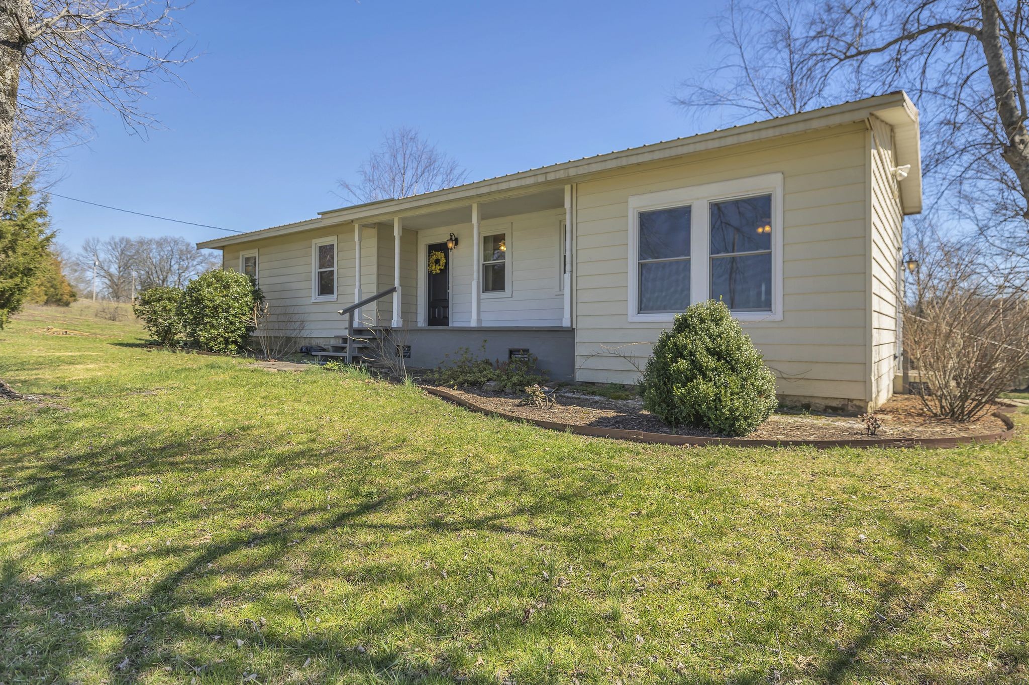 2084 Center Point Rd Property Photo