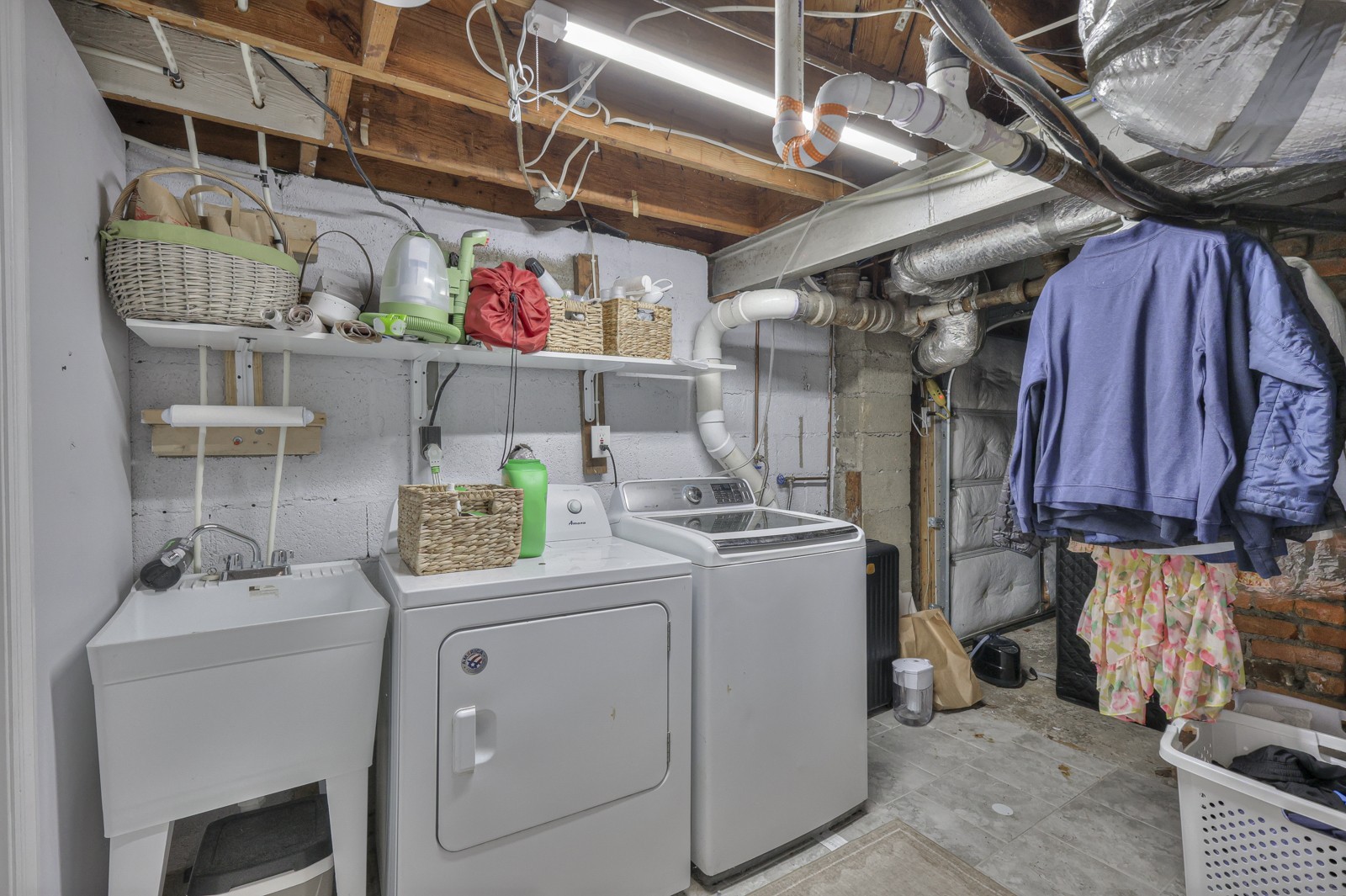 727 Woodmere Dr Property Photo 33