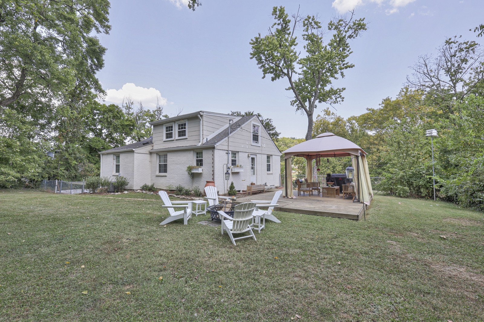 727 Woodmere Dr Property Photo 38