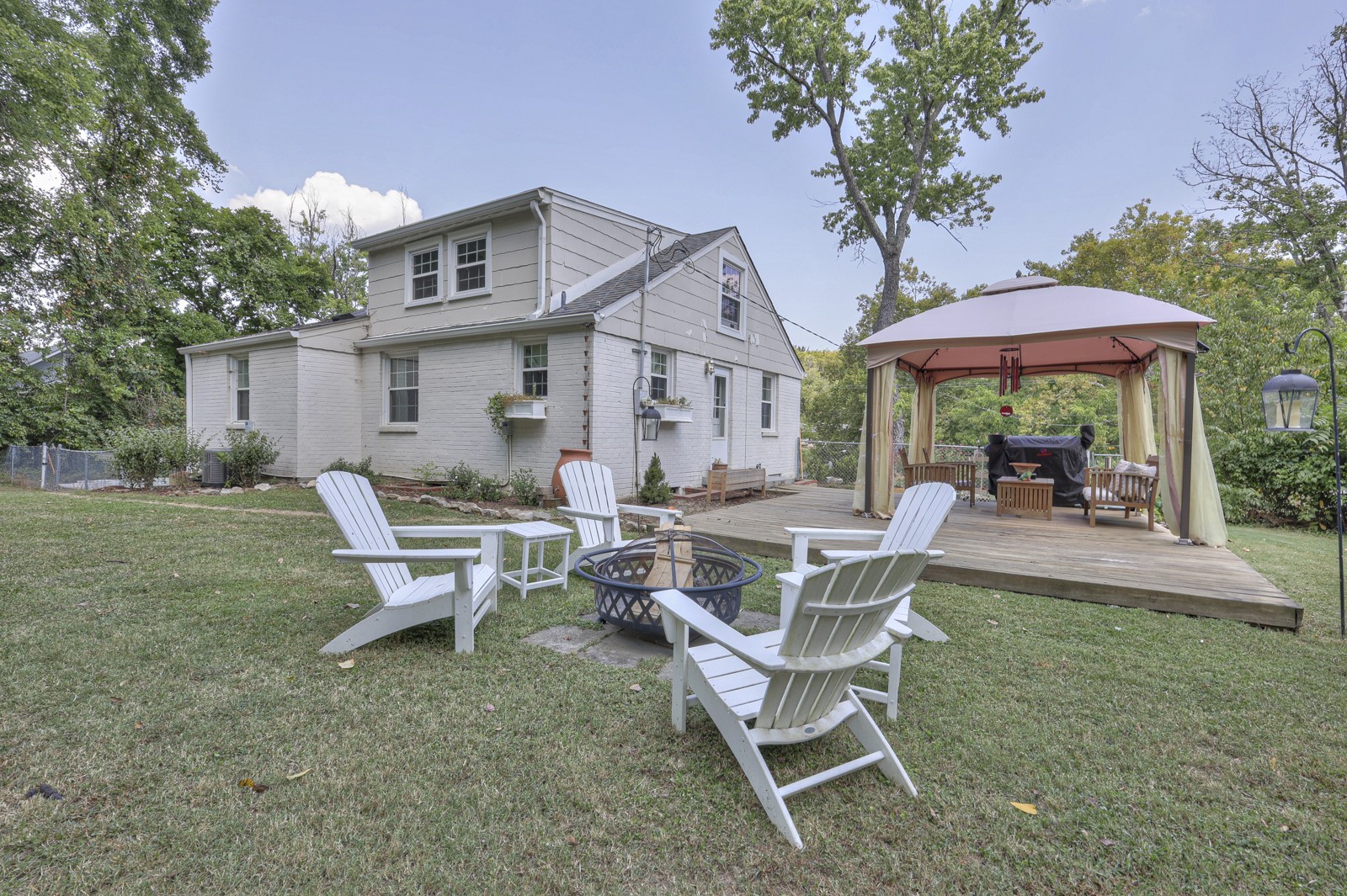 727 Woodmere Dr Property Photo 39