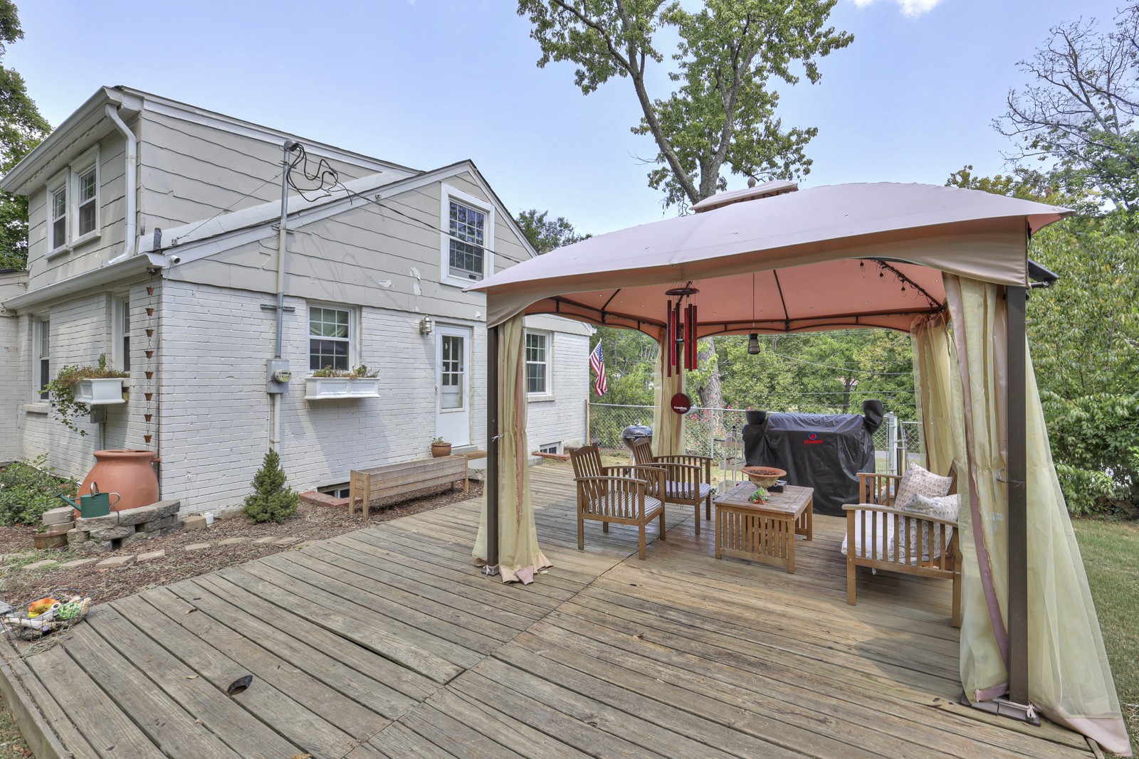 727 Woodmere Dr Property Photo 40