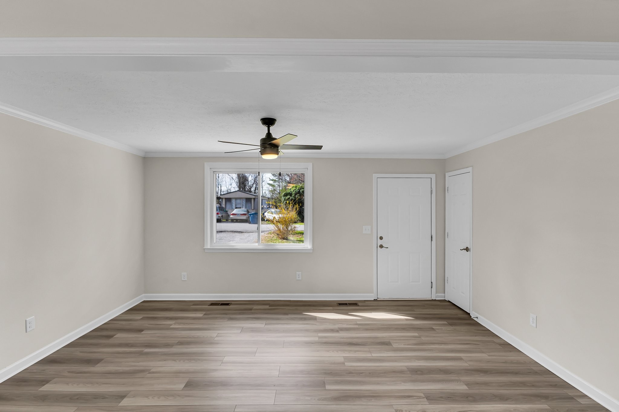 116 Ingram St Property Photo 4