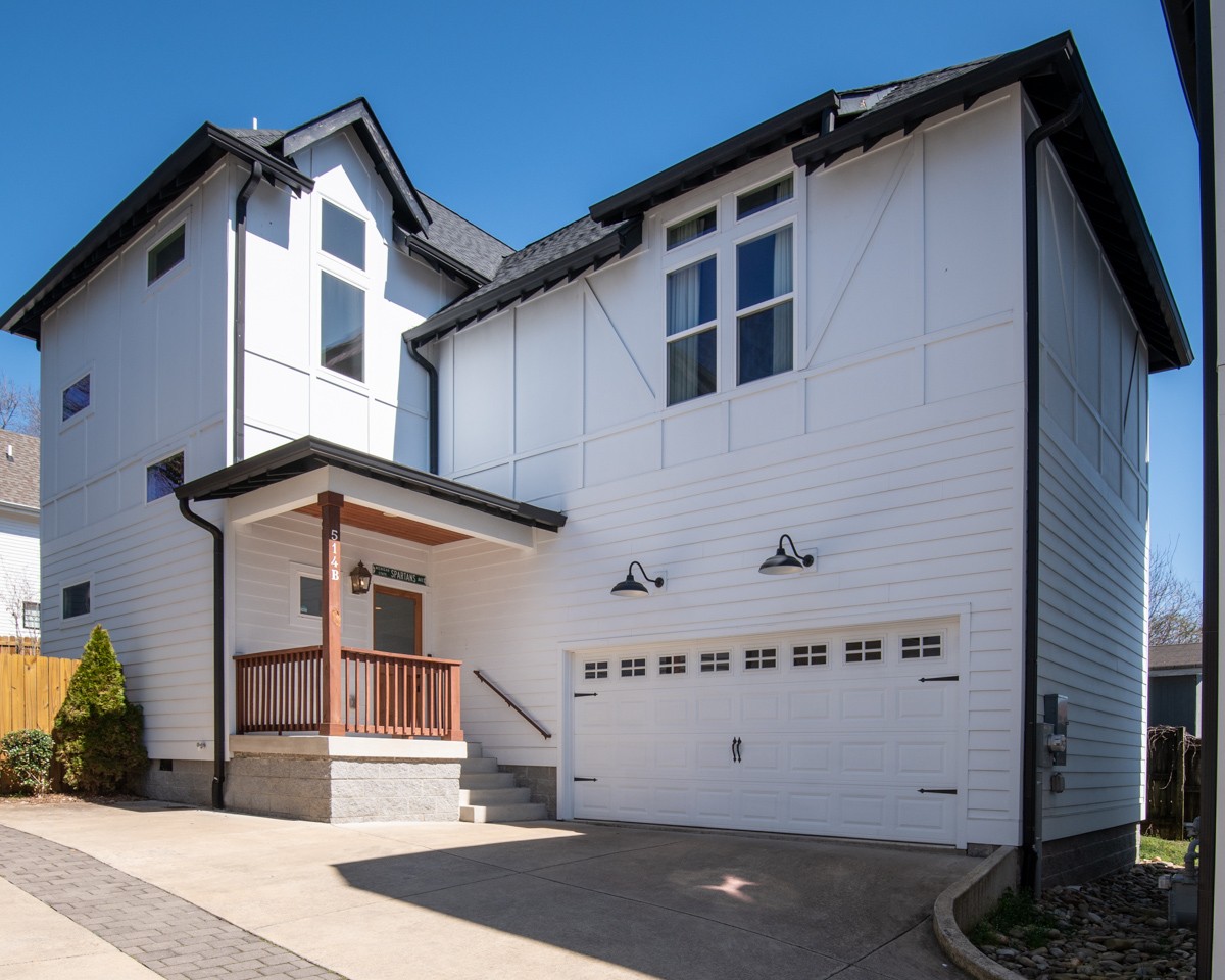 514 Moore Avenue Residences Real Estate Listings Main Image