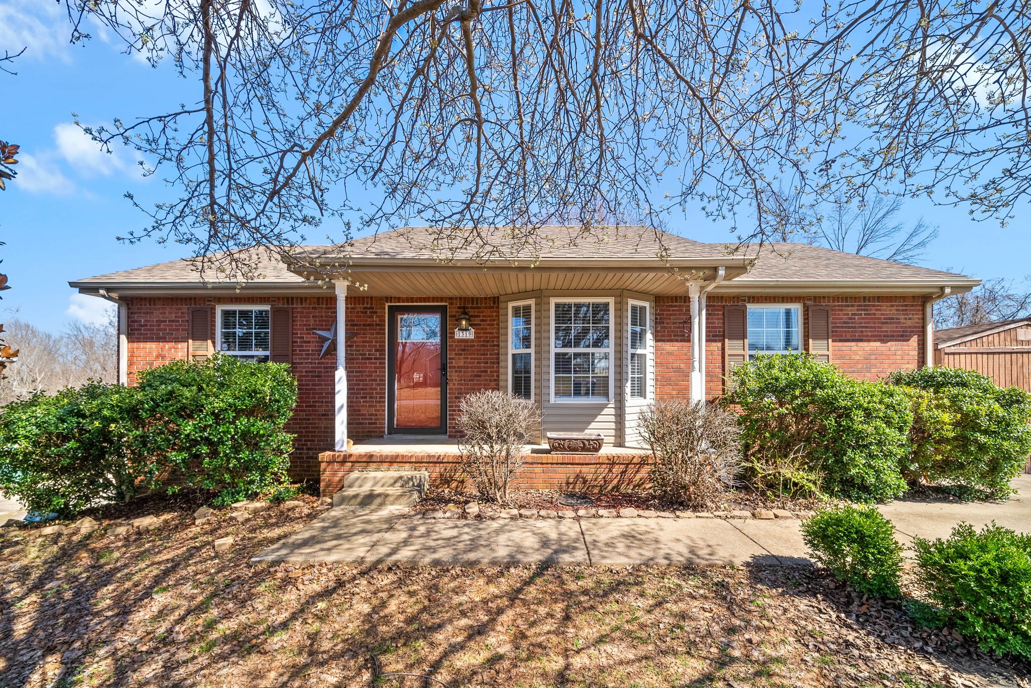 1319 Burchett Dr Property Photo 1