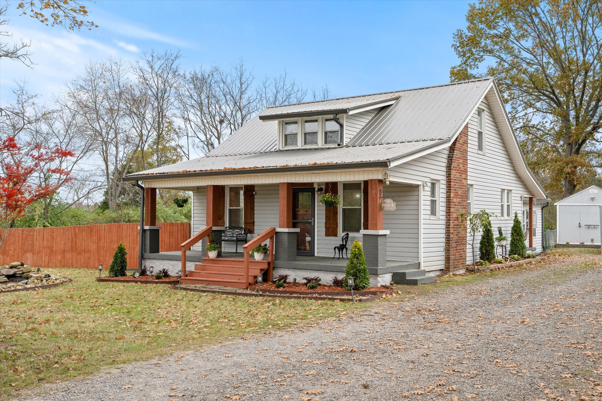 511 Maplewood Ln Property Photo 1