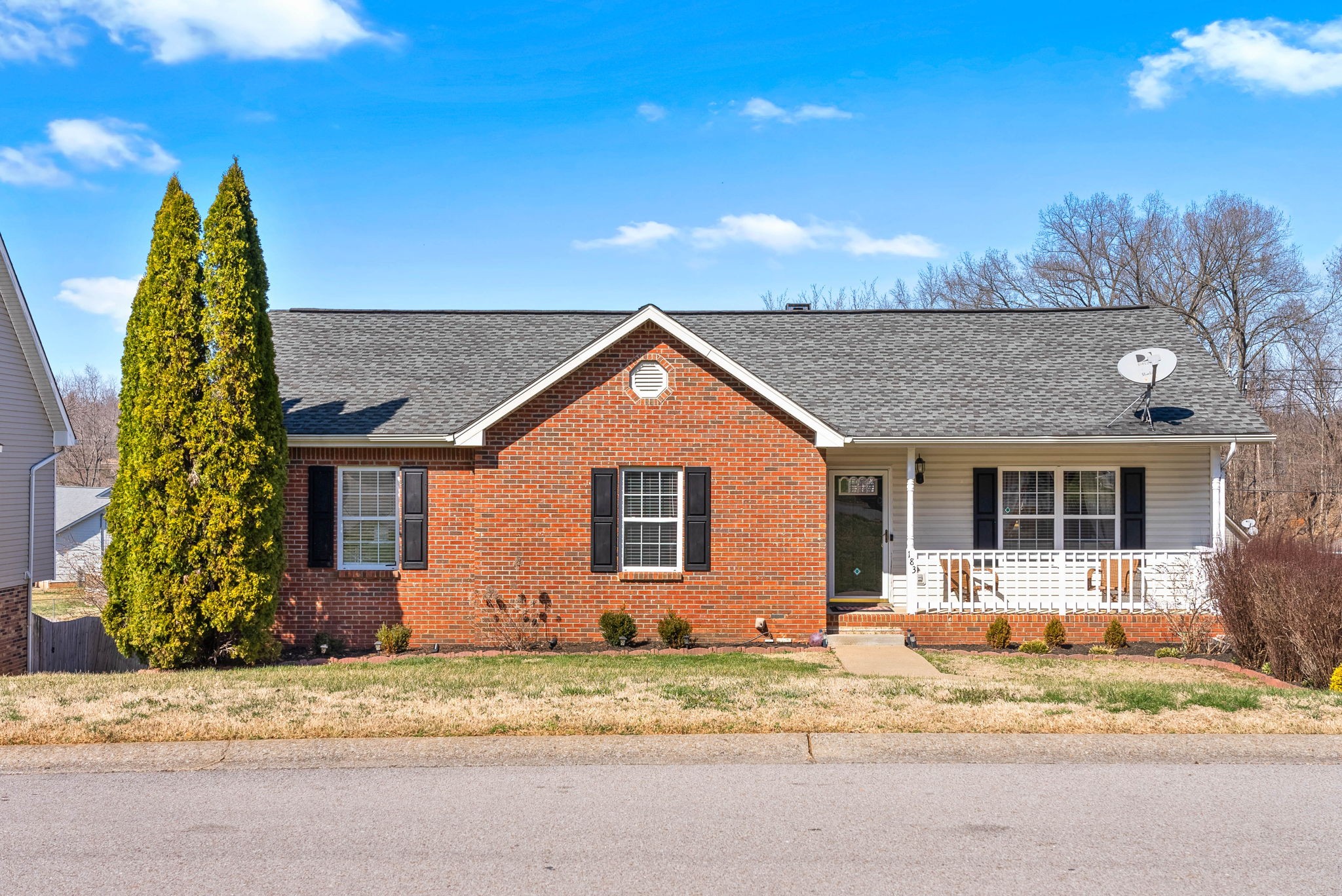 183 Sarah Elizabeth Dr Property Photo 1