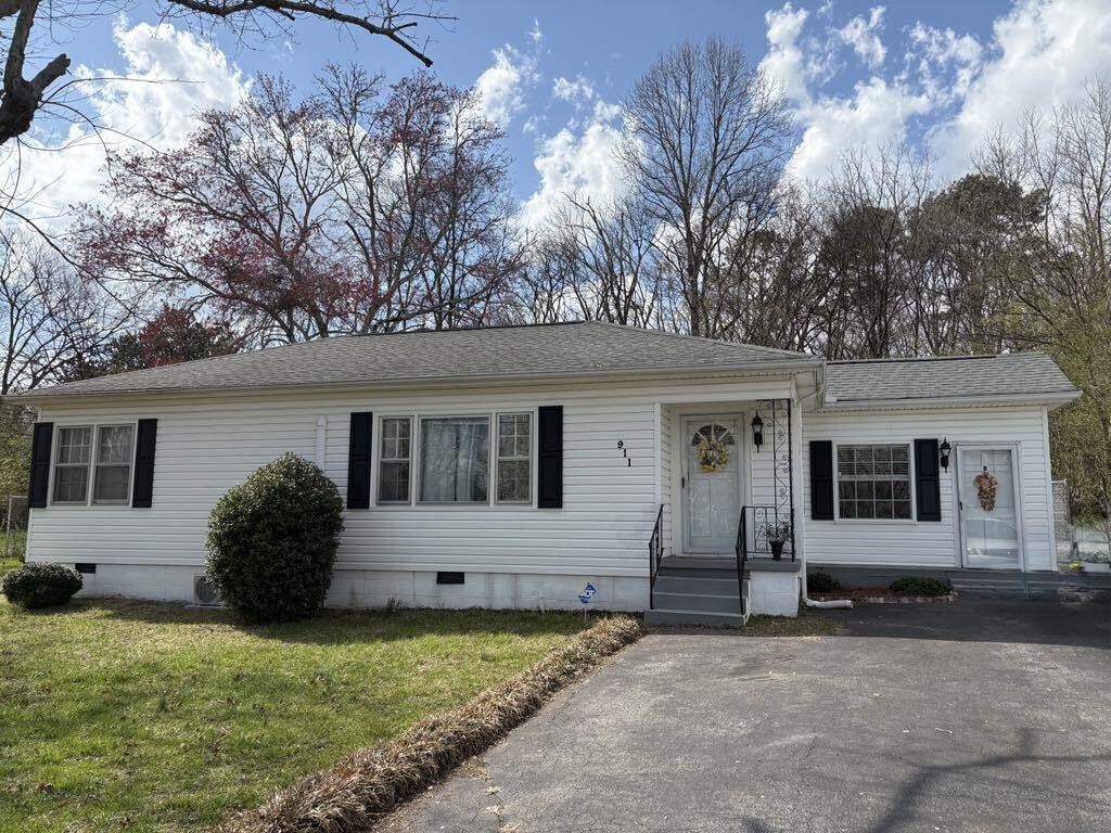 911 Fairmont Avenue, Nw Property Photo