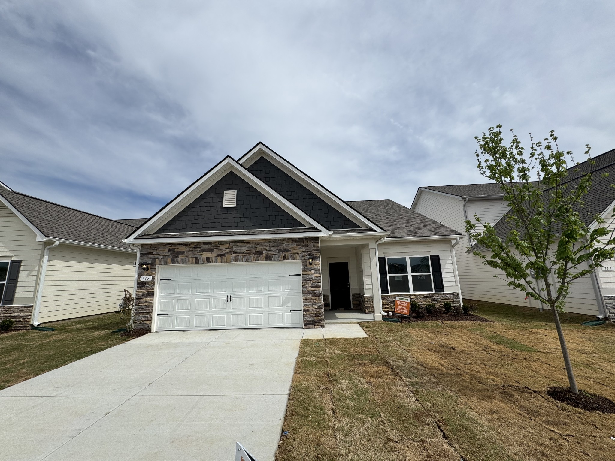 745 Chiswick Ct Property Photo 1