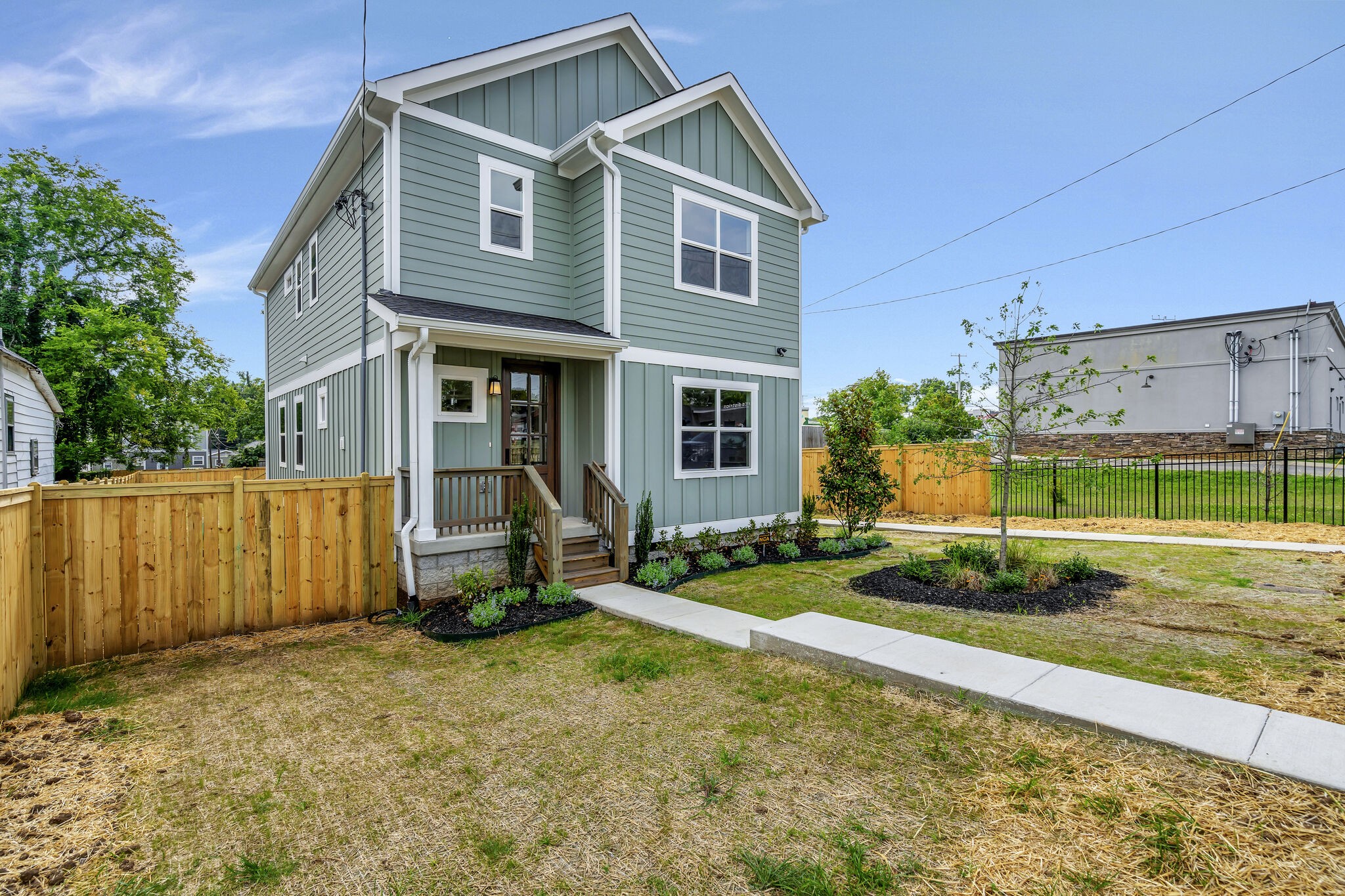 1737 14th Ave, N Property Photo 1