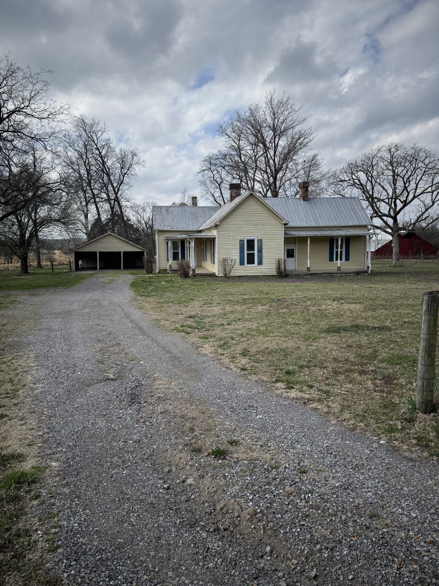 2030 Spring Creek Rd Property Photo