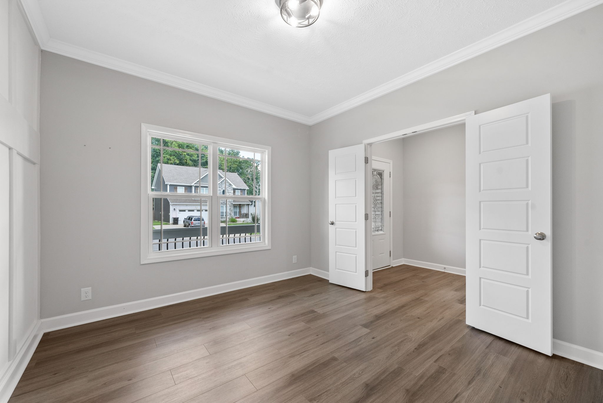1025 Brightwood Ct Property Photo 4