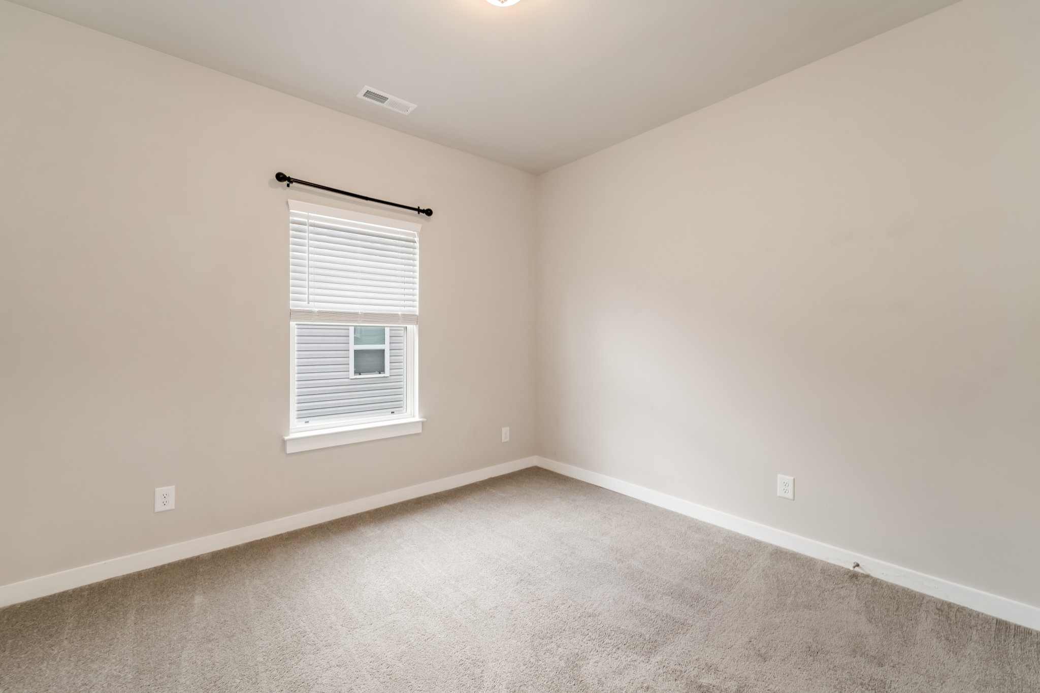 201 Triple Crown Ct Property Photo 23