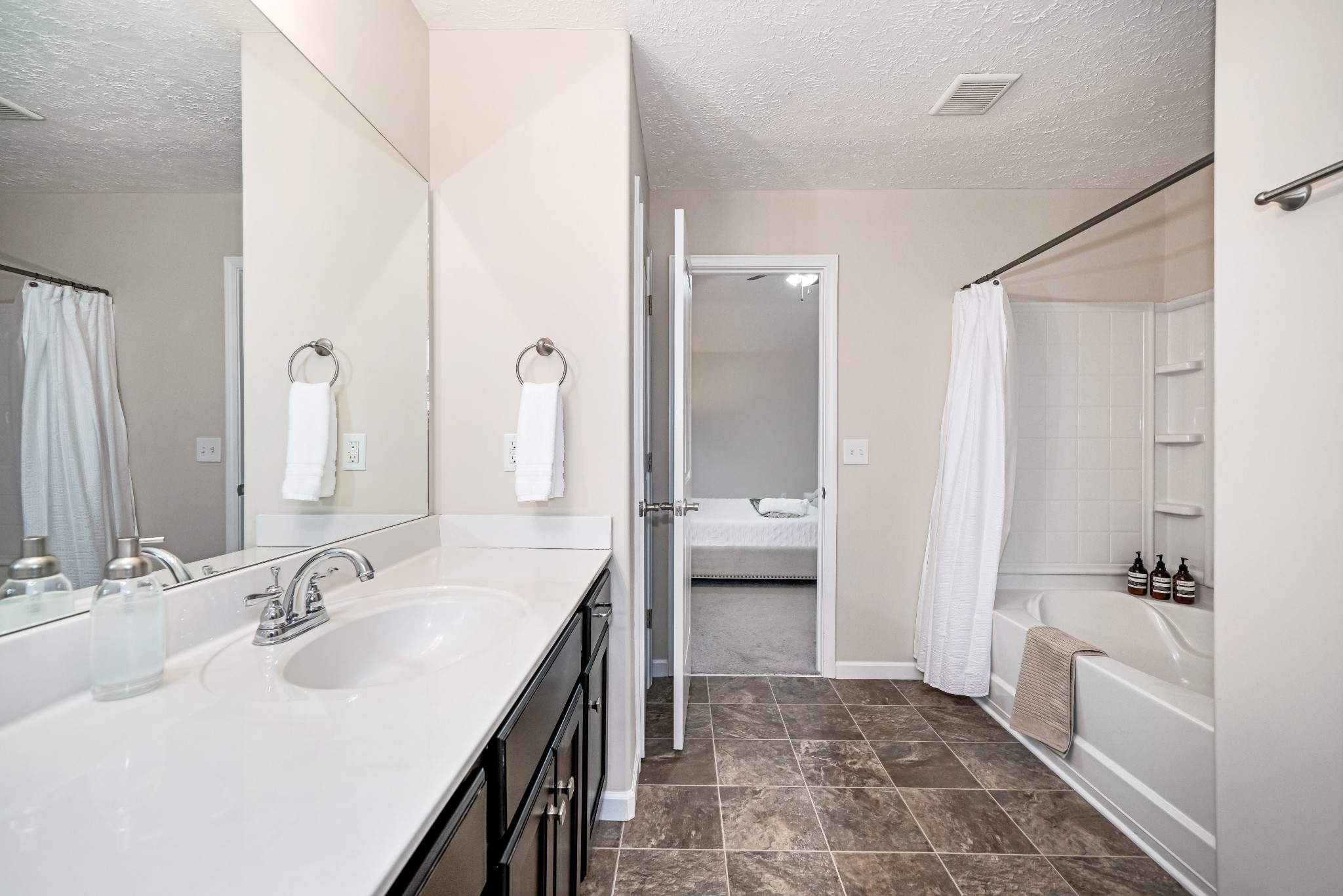 4218 Golden Sun Ct Property Photo 33