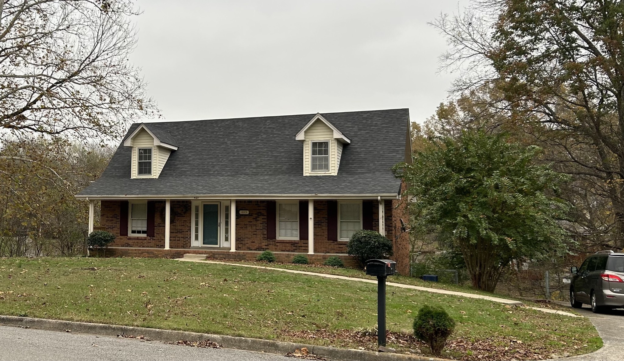 405 Warren Cir Property Photo 1