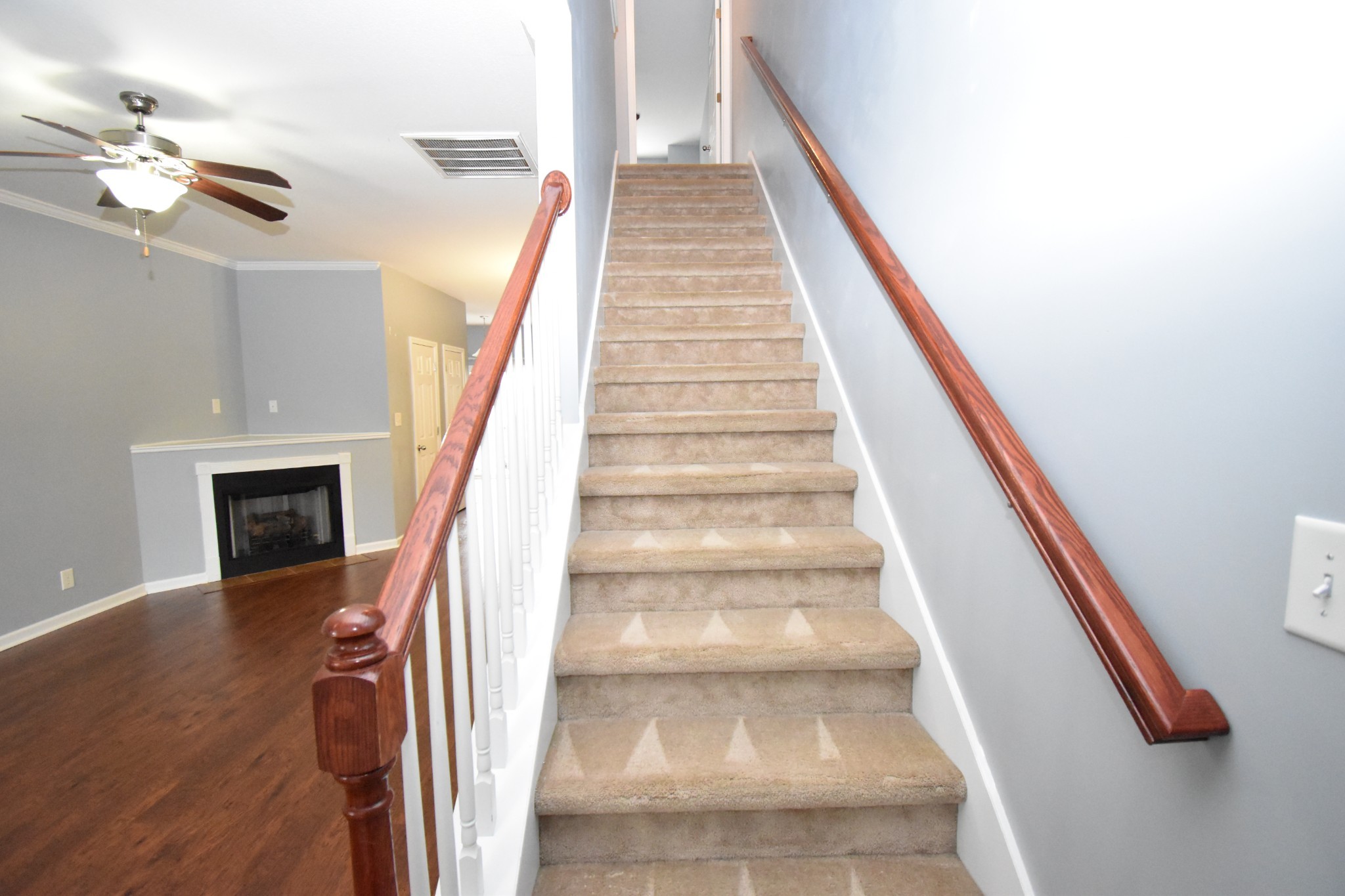 78 John Sevier Ave Property Photo 2