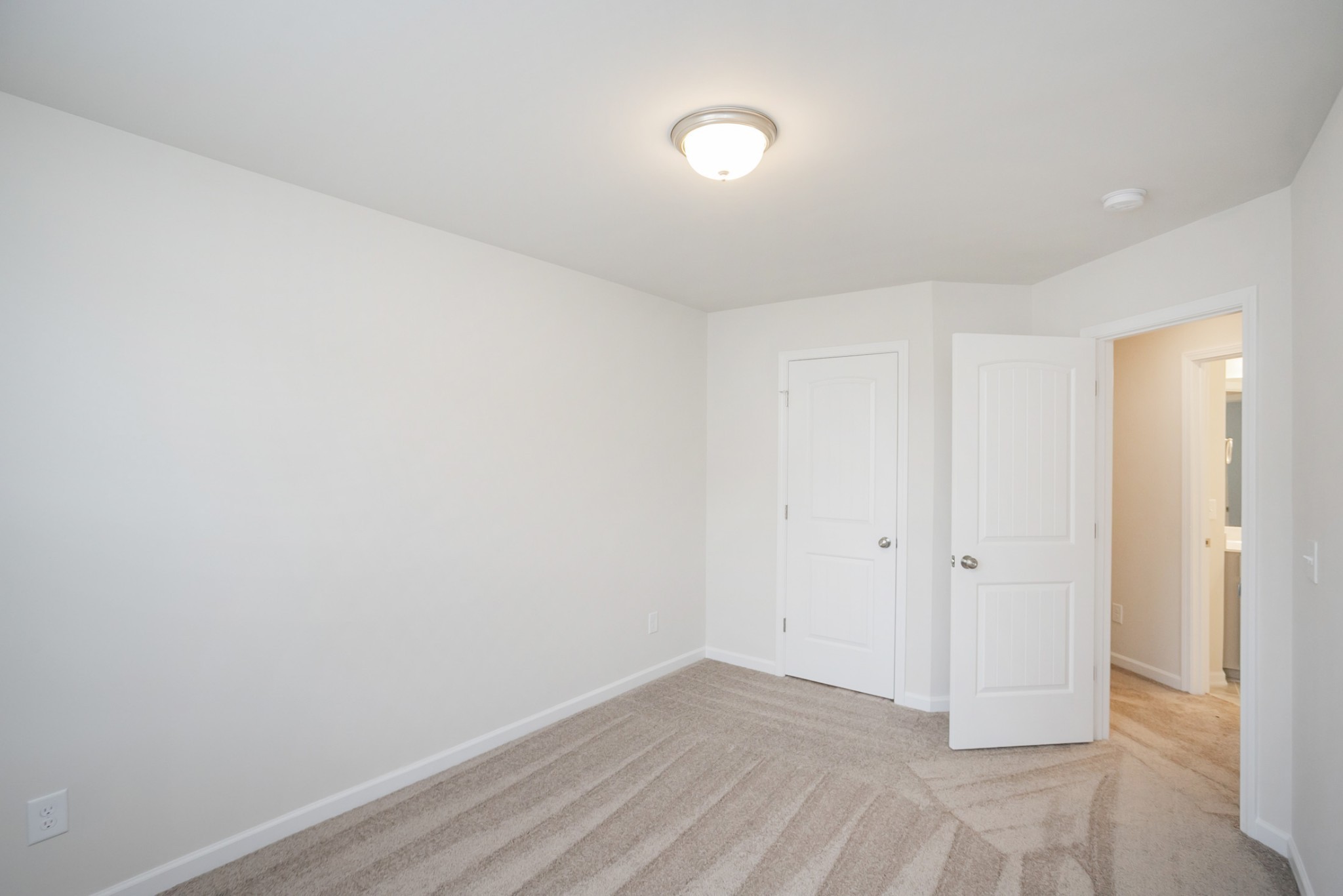528 Medwyk Dr Property Photo 18