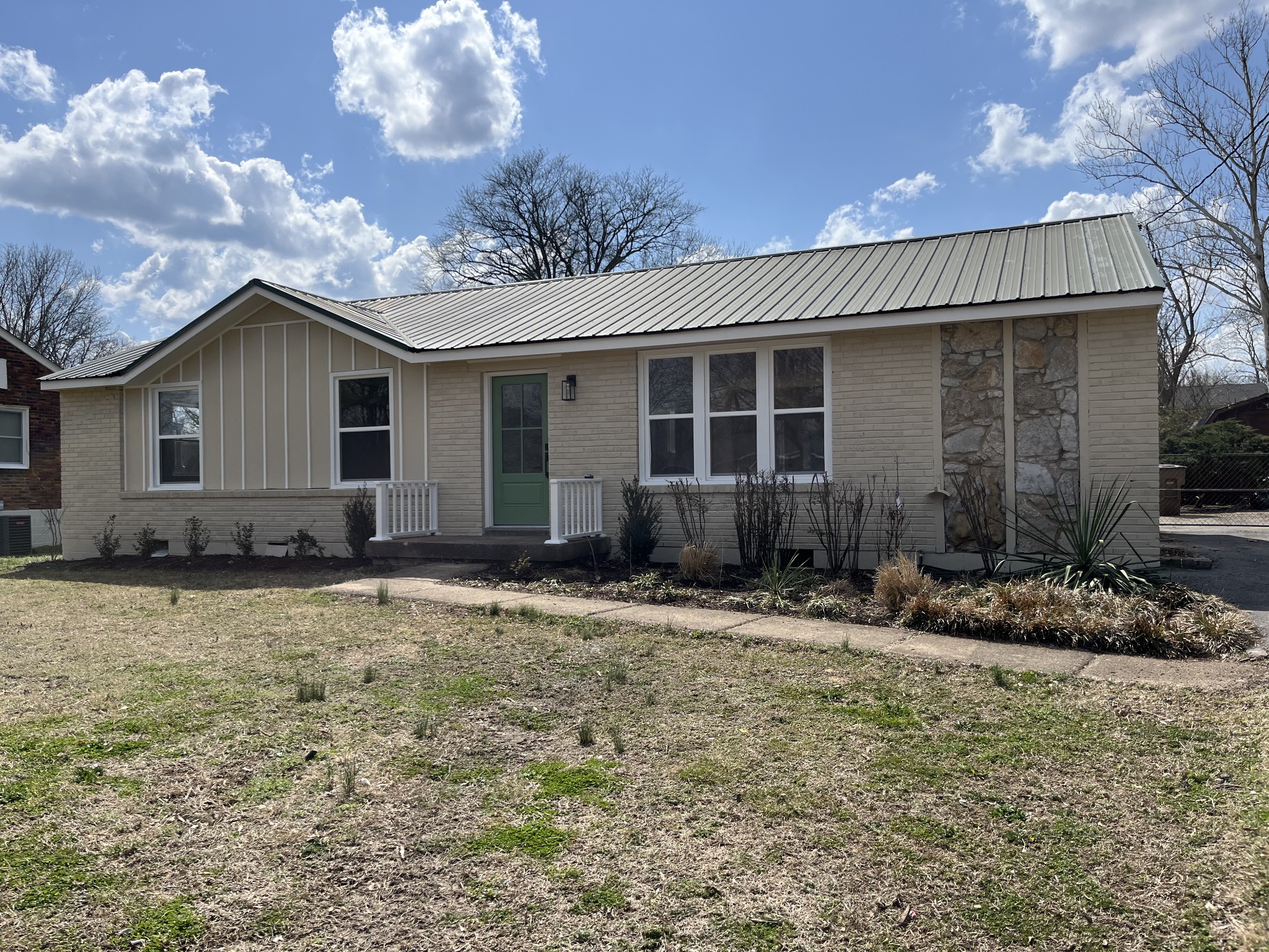 623 Dunston Dr Property Photo 1