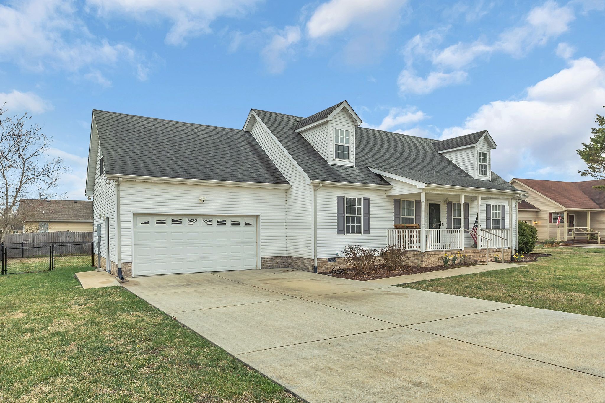 600 Indian Springs Cir Property Photo 3