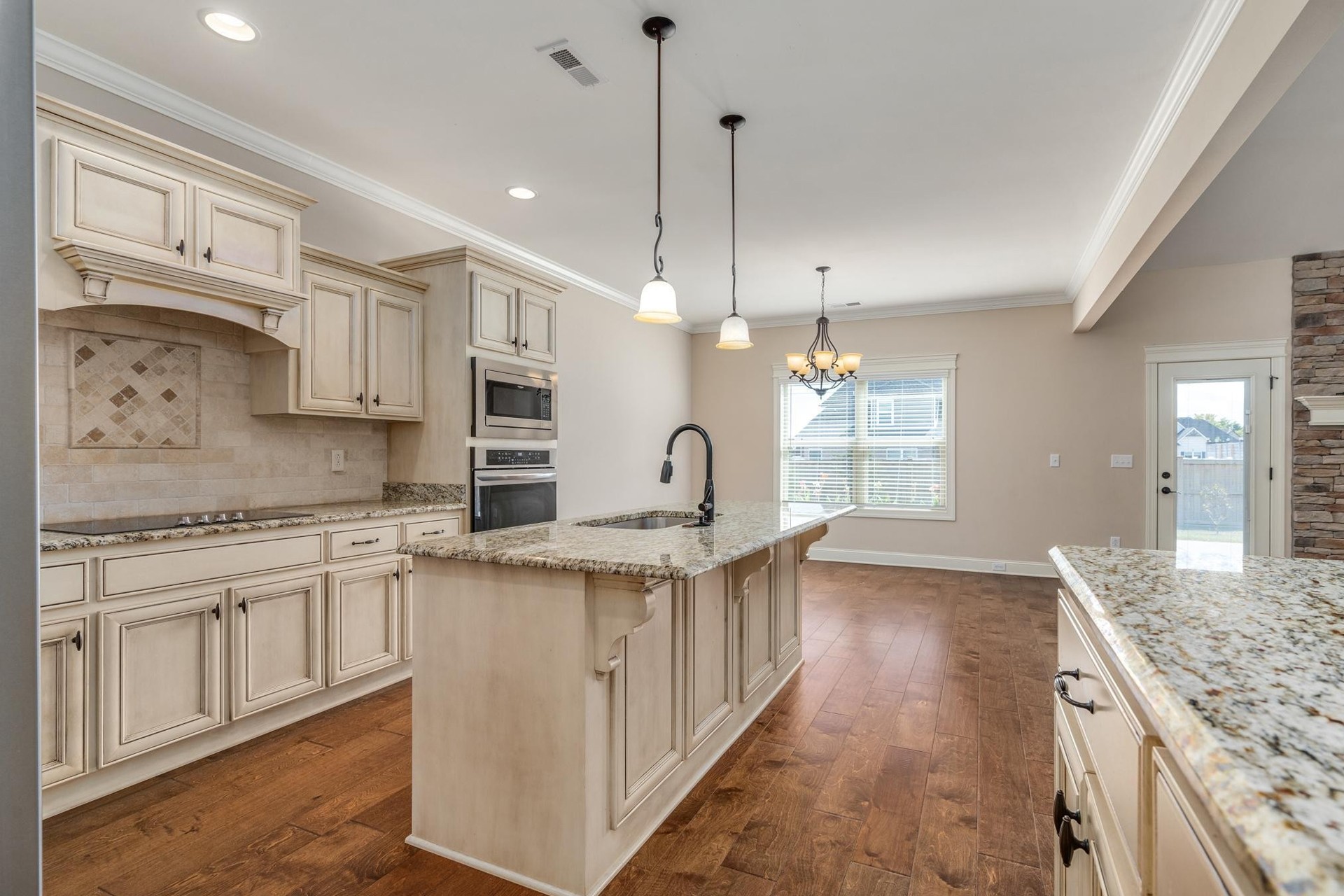 1116 Pegasus Run Property Photo 8