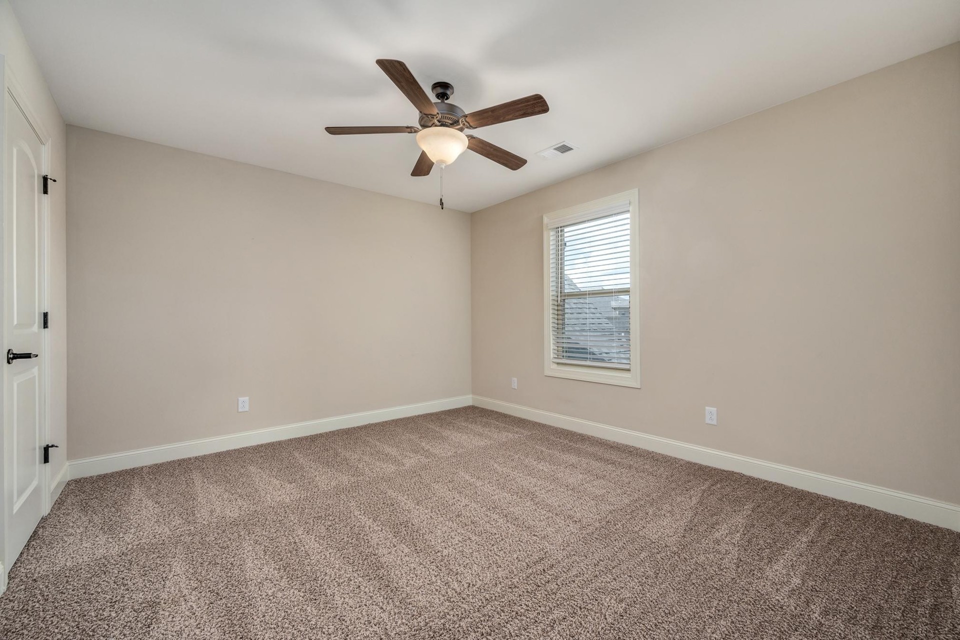 1116 Pegasus Run Property Photo 19