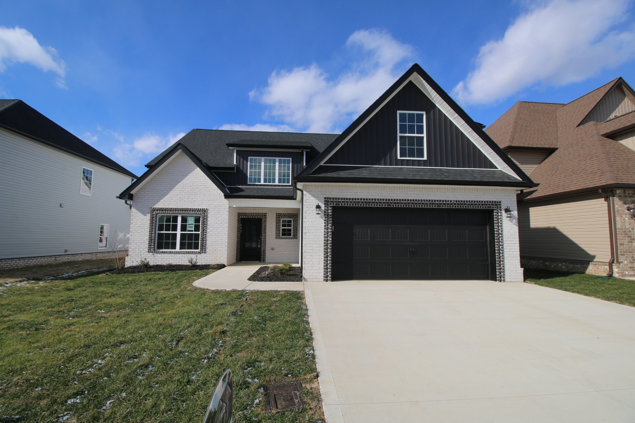 588 Summerfield Property Photo 1