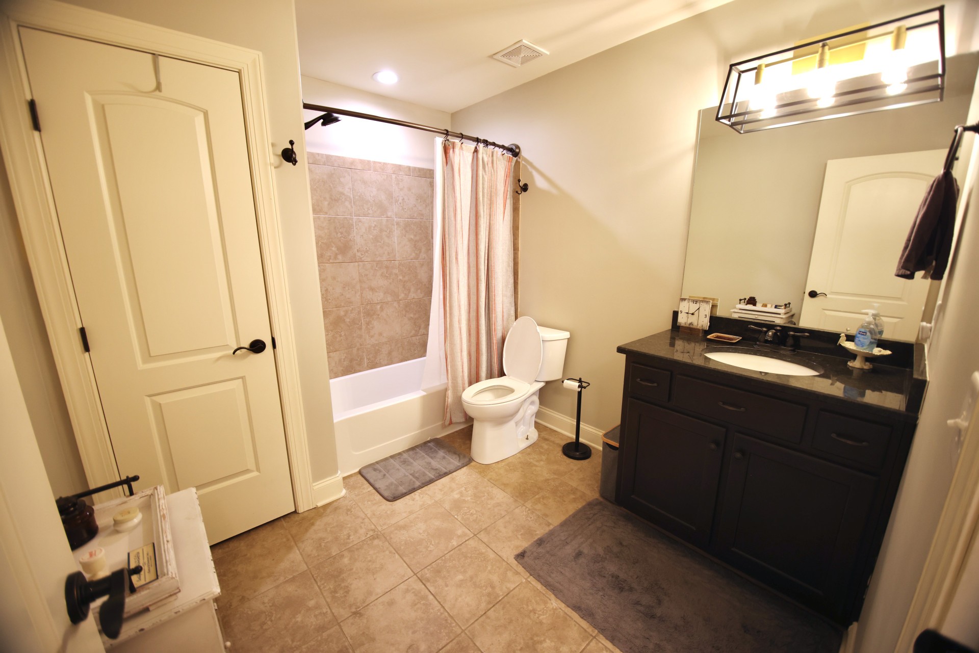 2176 Gorden Xing Property Photo 28