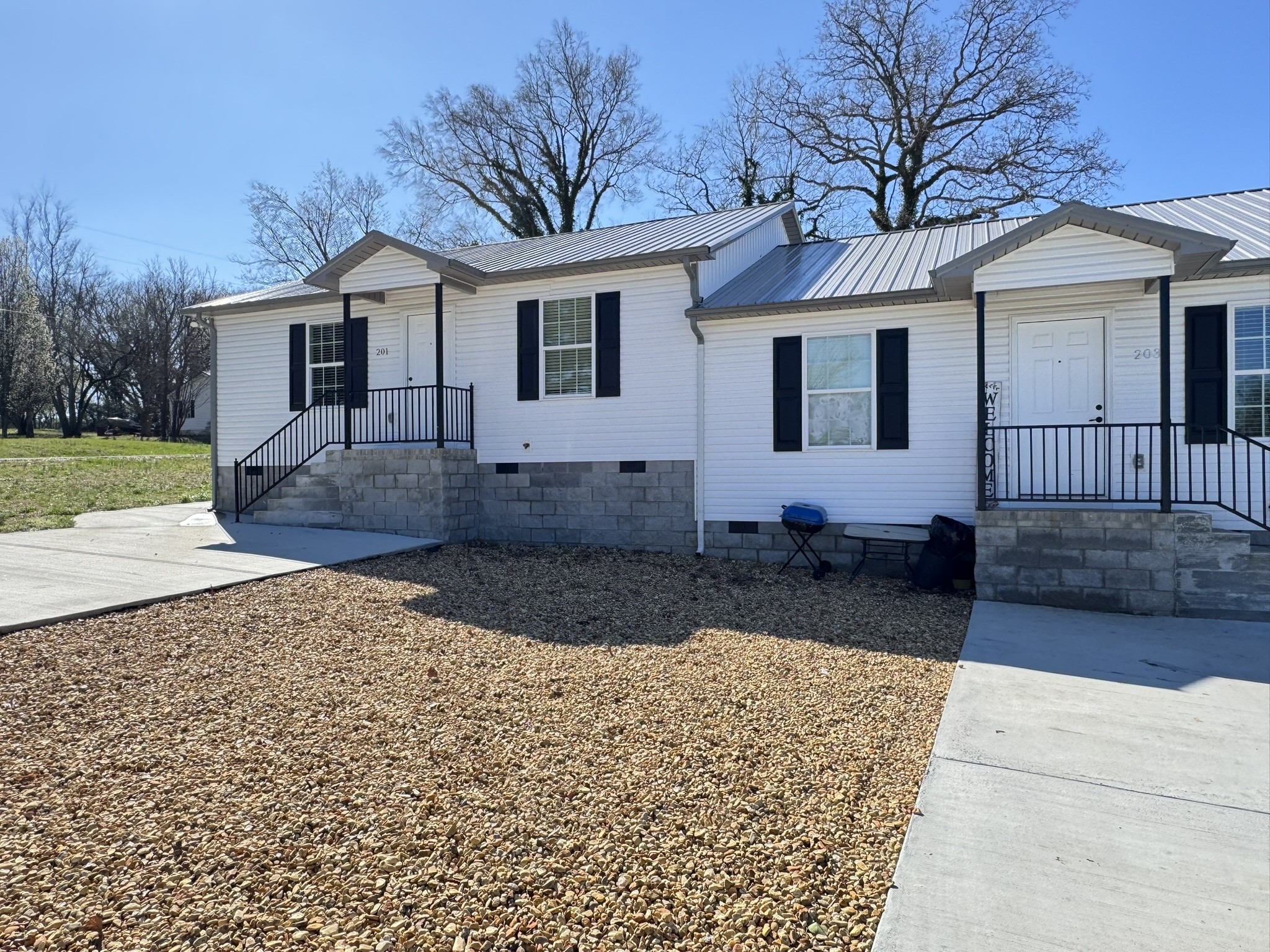 201 Sisk St Property Photo