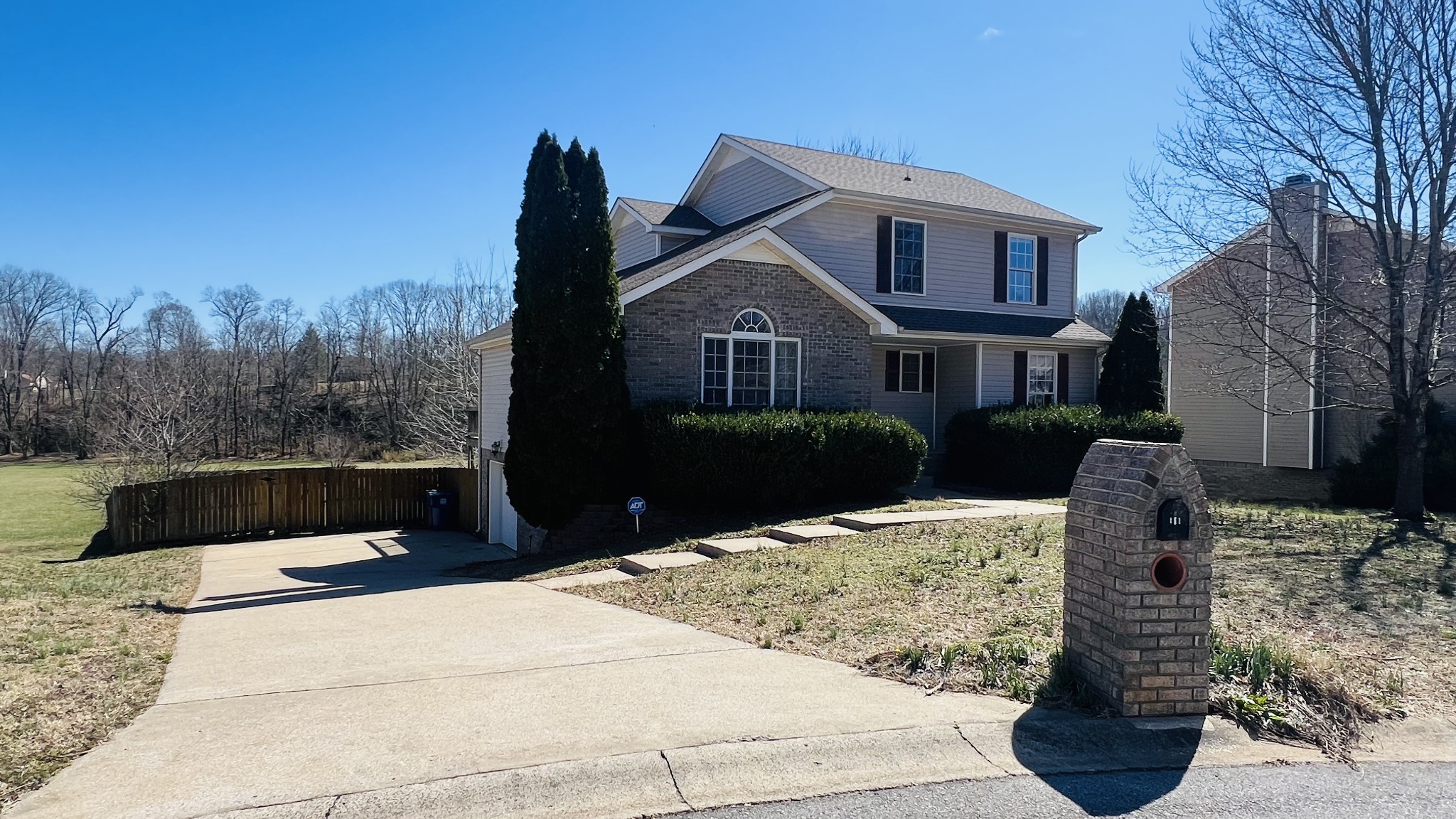 964 Garfield Way Property Photo 1