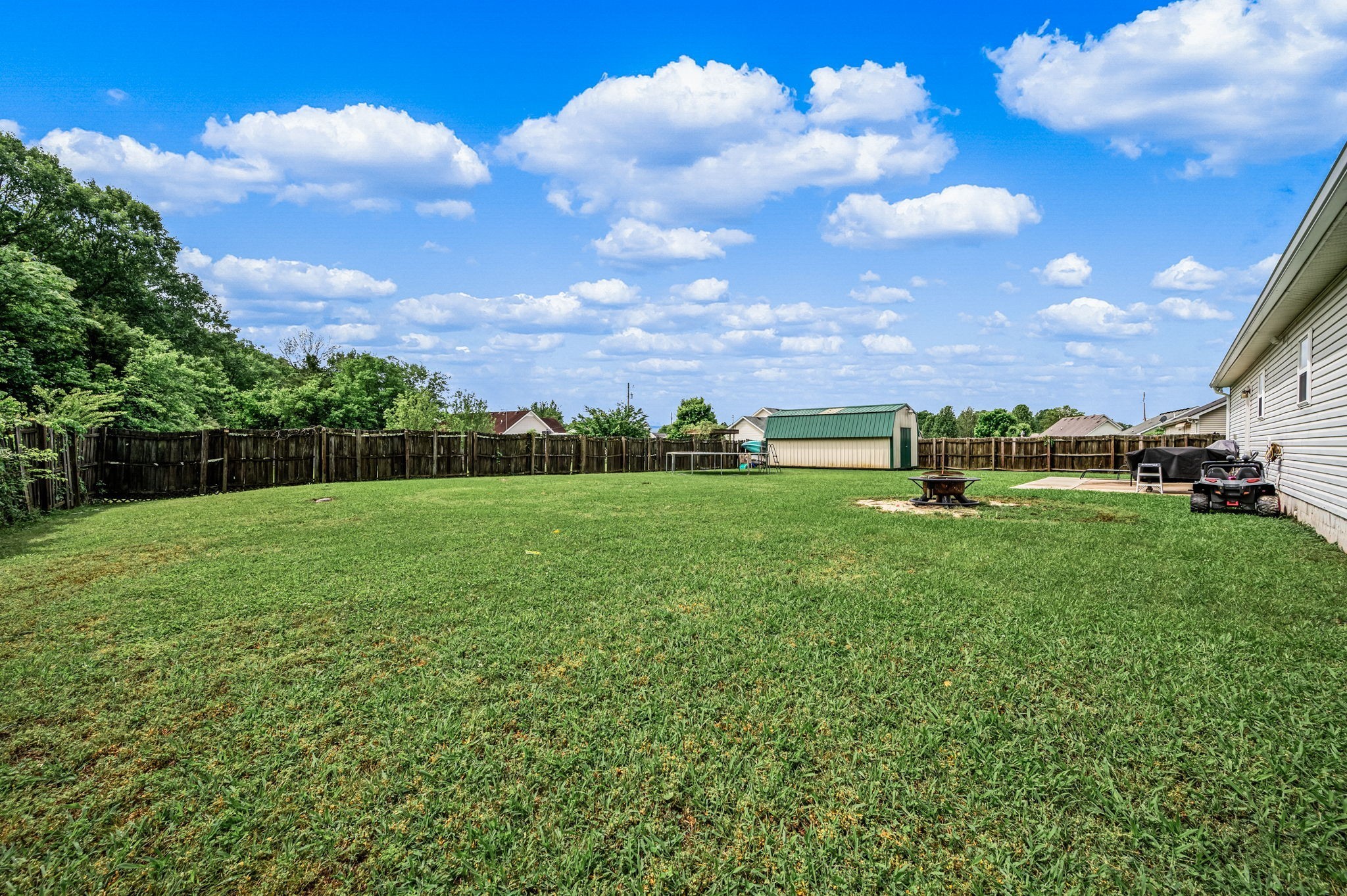 1026 E Mccoury Ln Property Photo 4