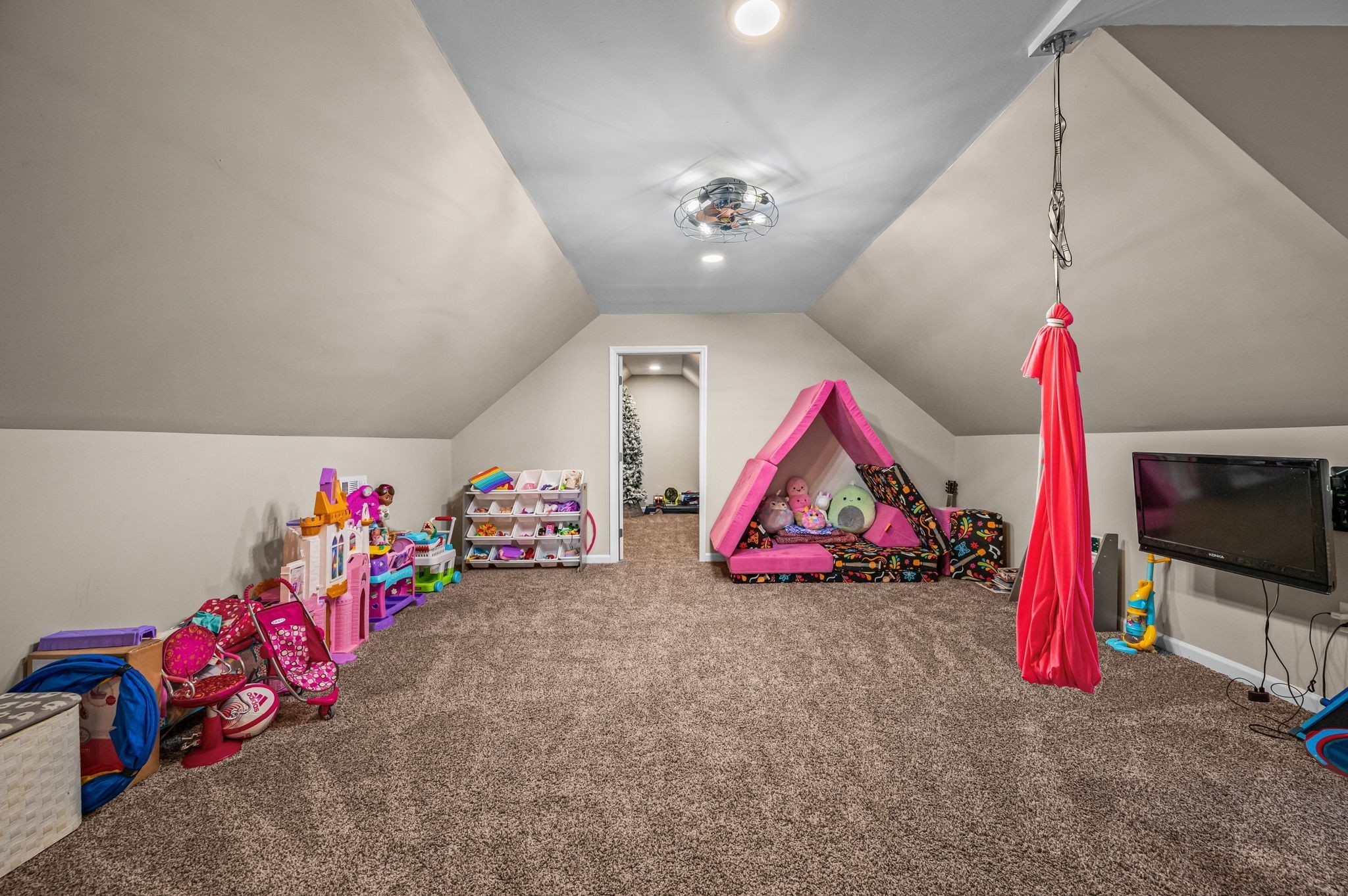 1026 E Mccoury Ln Property Photo 16