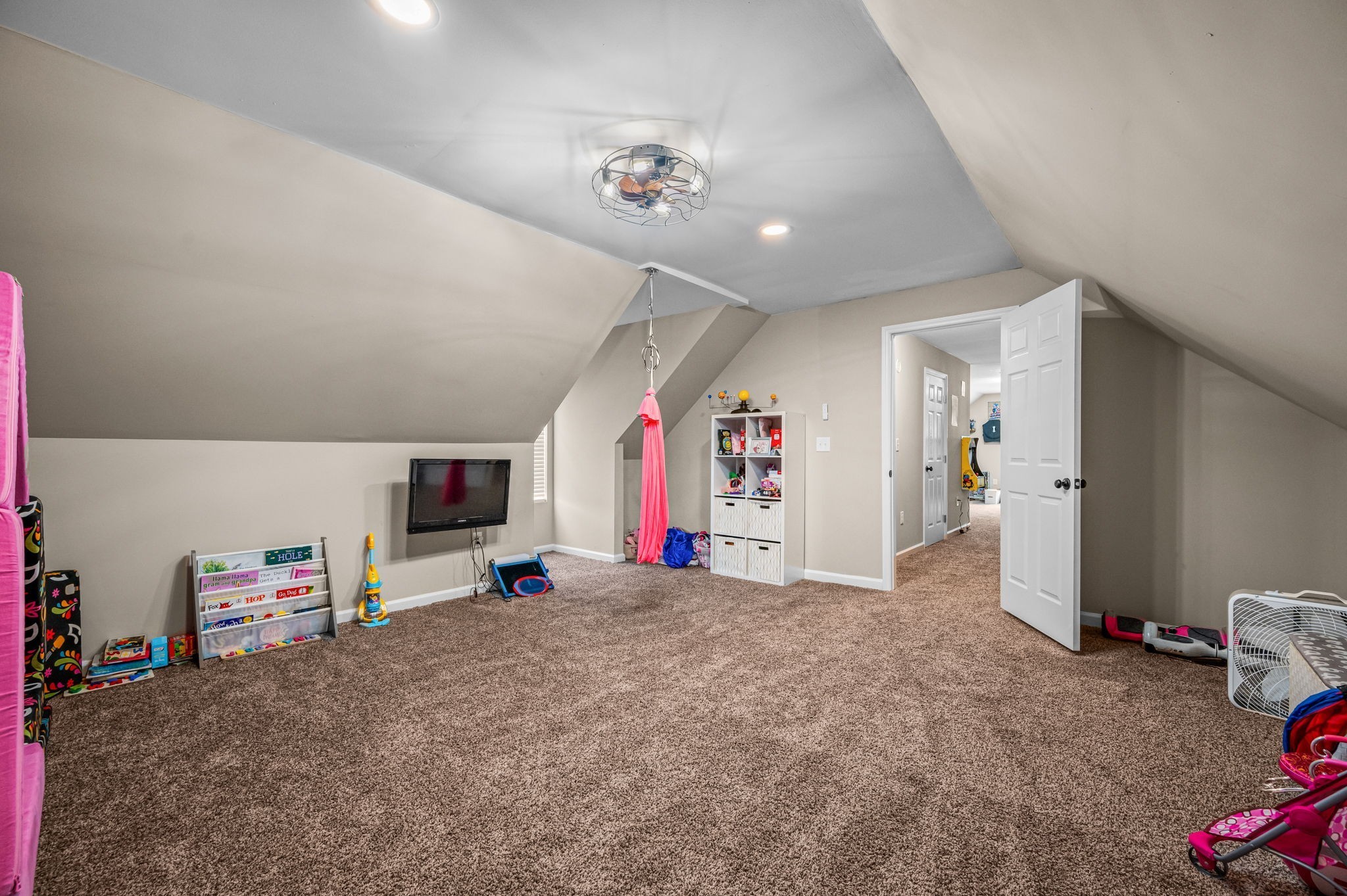 1026 E Mccoury Ln Property Photo 17