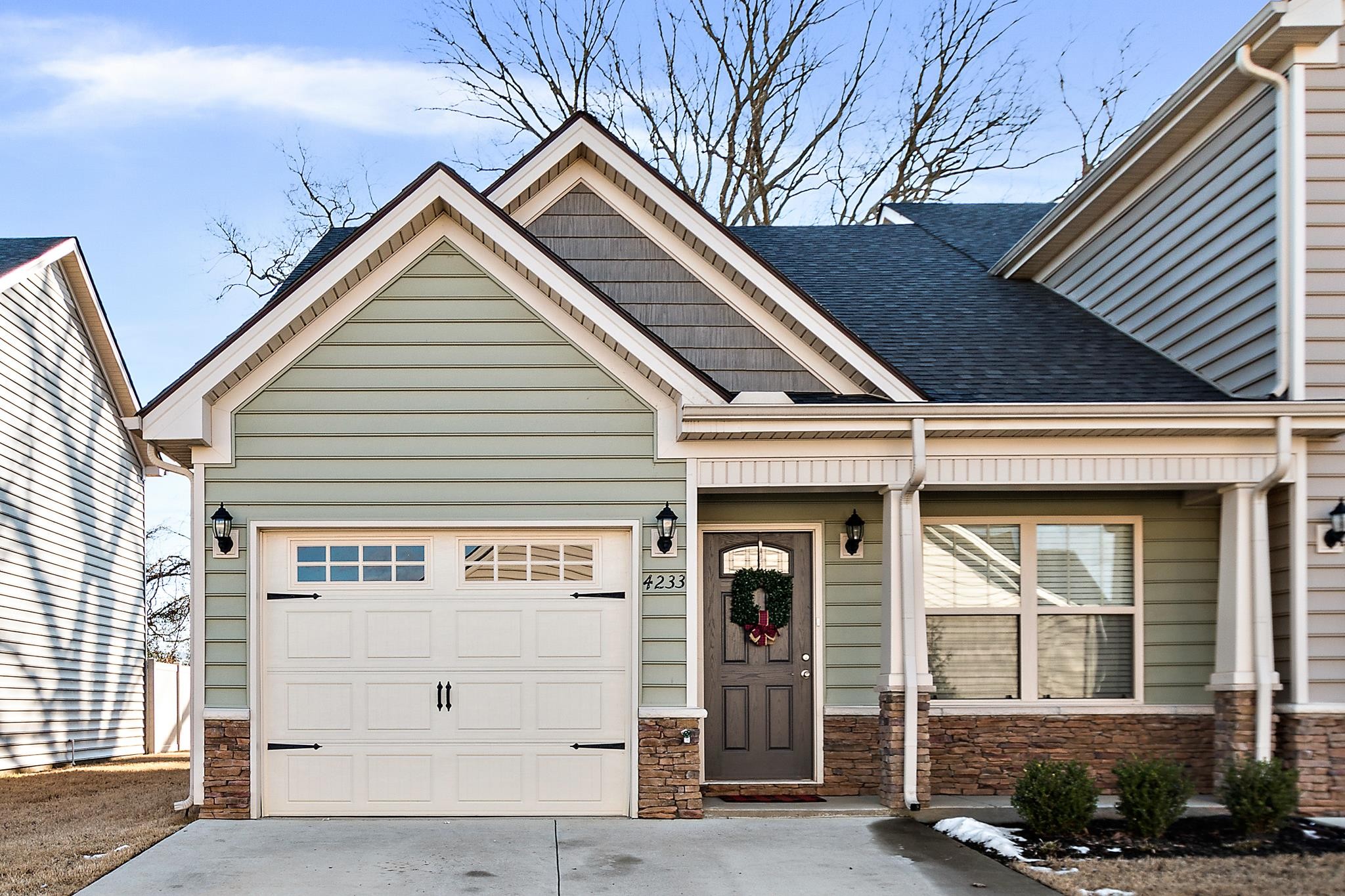 4233 Sunday Silence Way Property Photo 1
