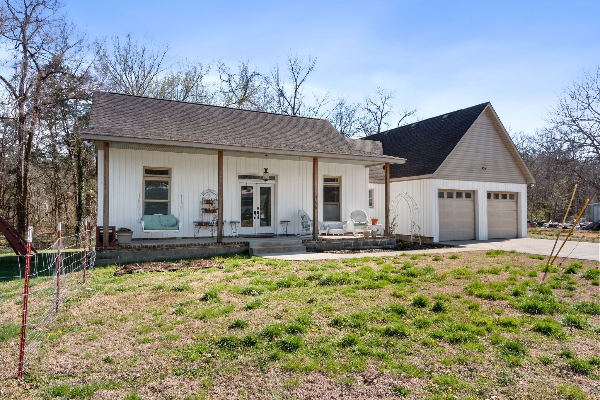396 Old Bear Creek Pike Property Photo 1