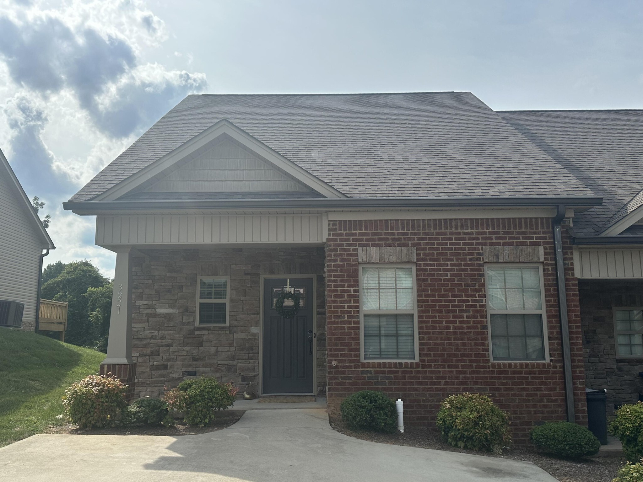 3221 Weeks Horizon Place, Ne Property Photo