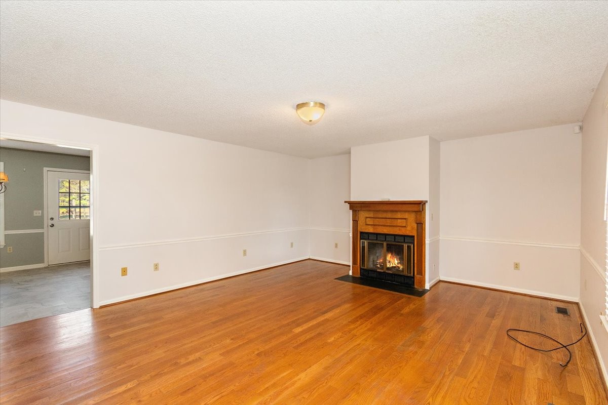 3950 Country Park Ln Property Photo 12