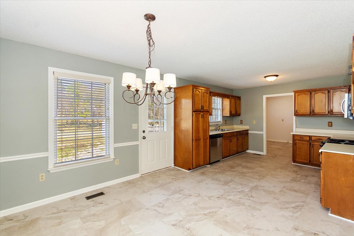 3950 Country Park Ln Property Photo 16