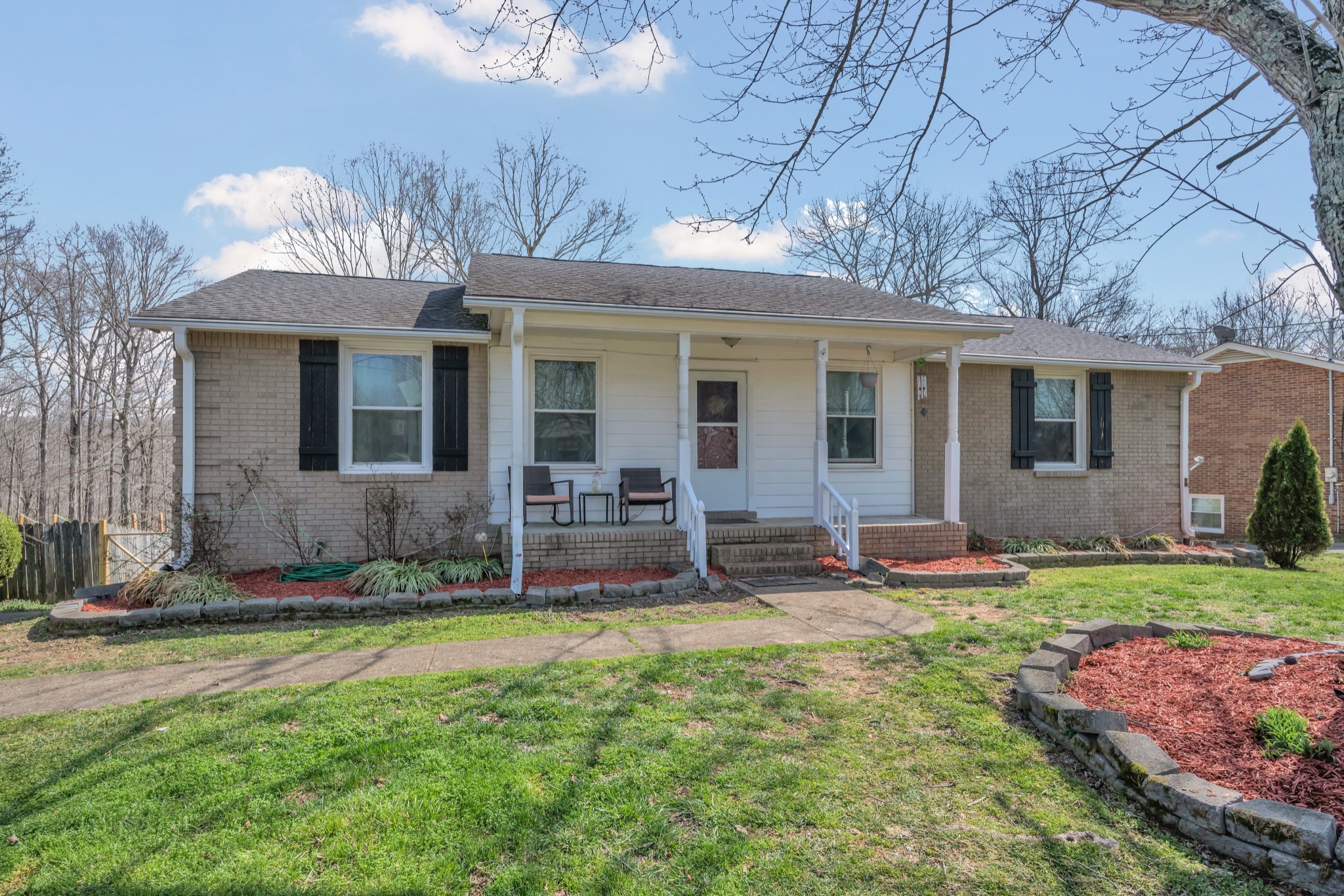 125 Ashland Dr Property Photo 1