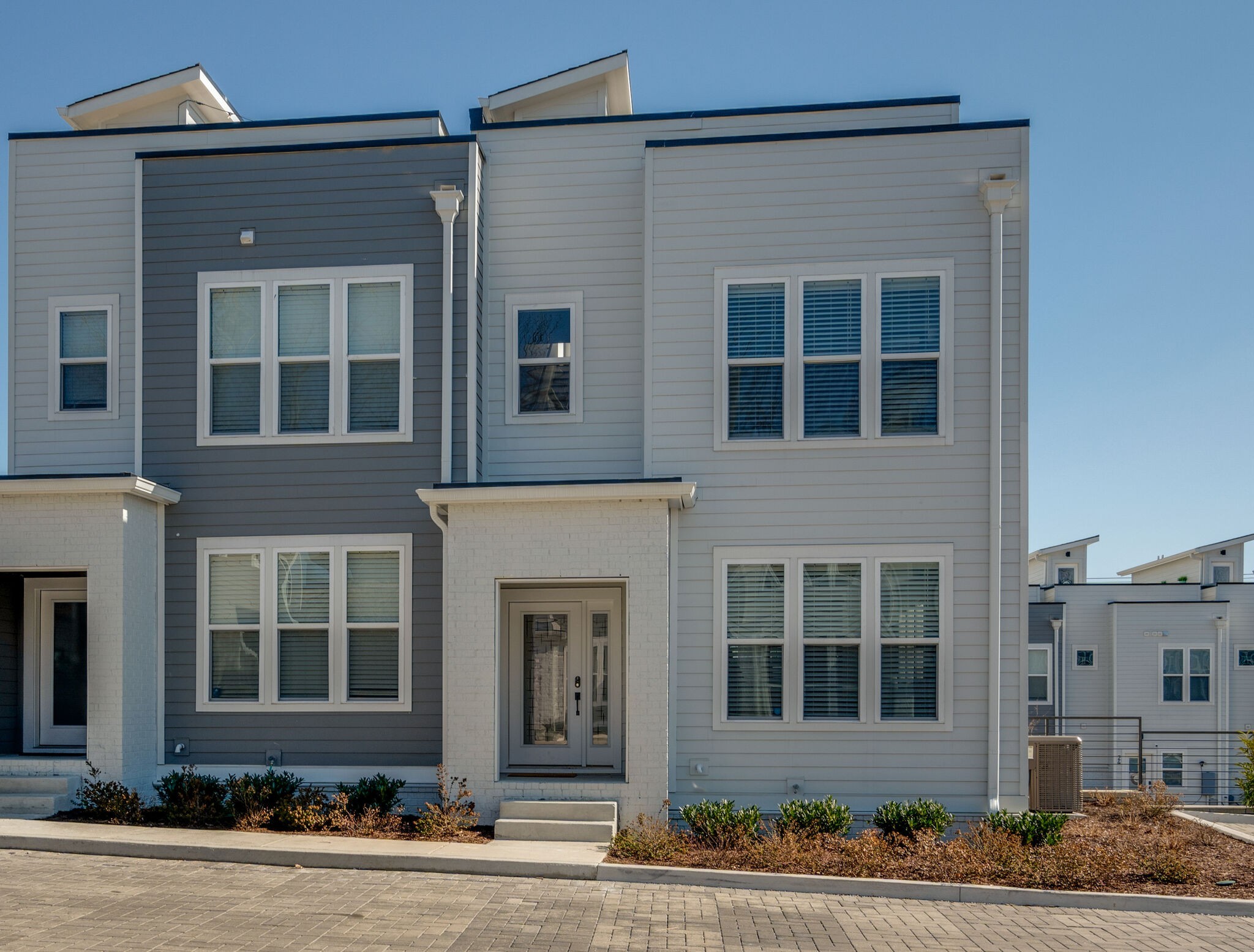 500 Creative Way Property Photo 1