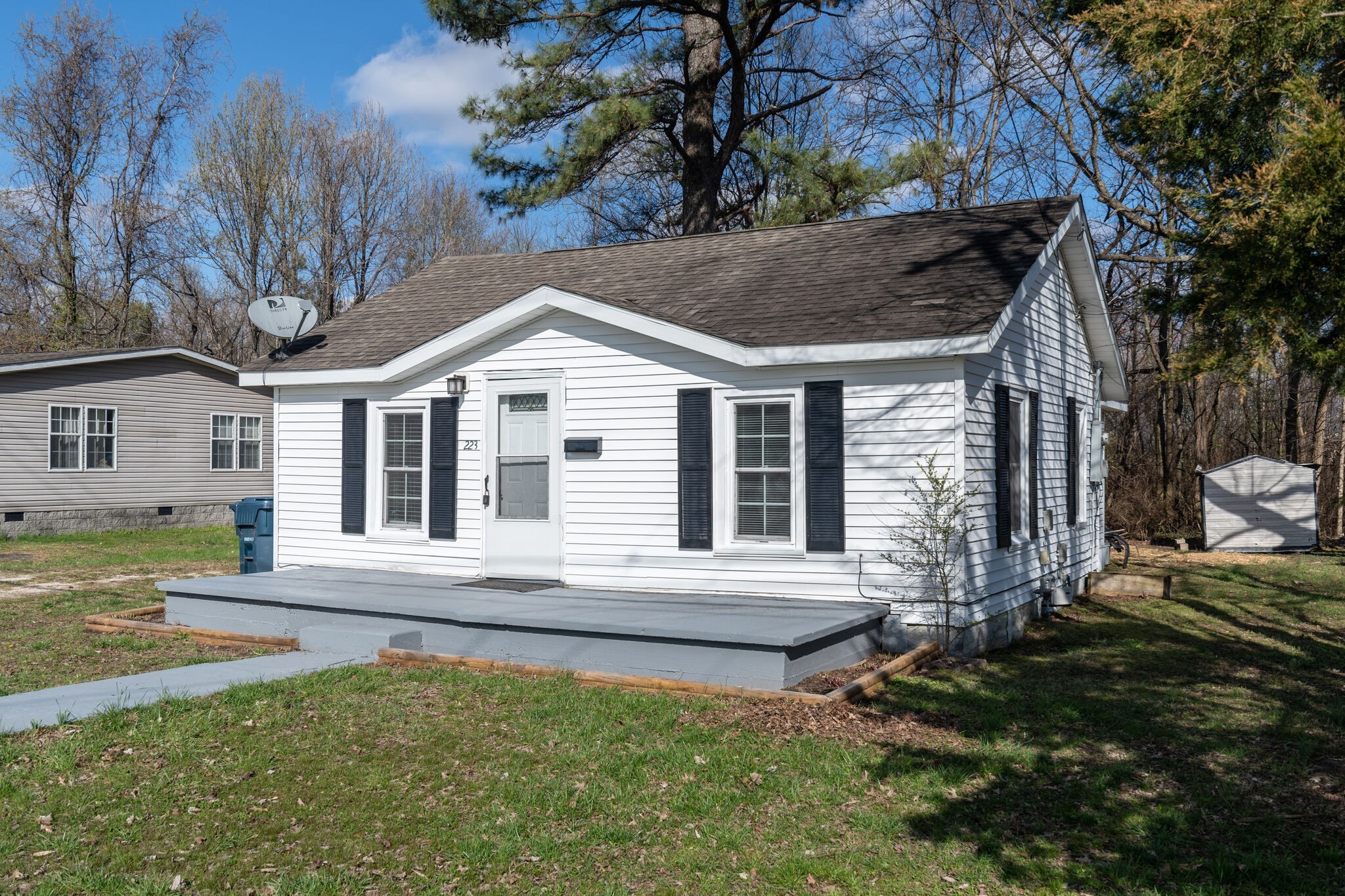 223 Cedar St Property Photo