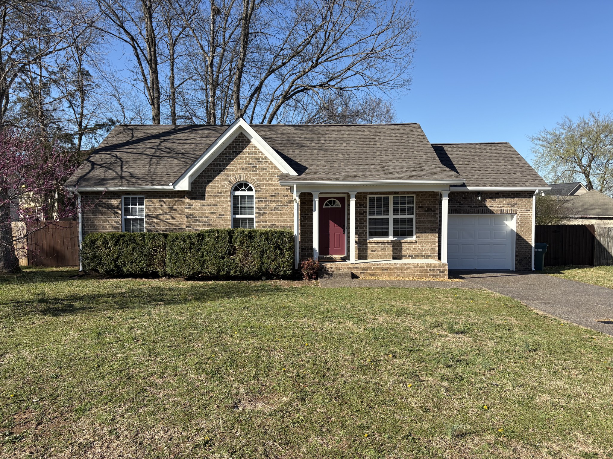 207 Christine Dr Property Photo 1