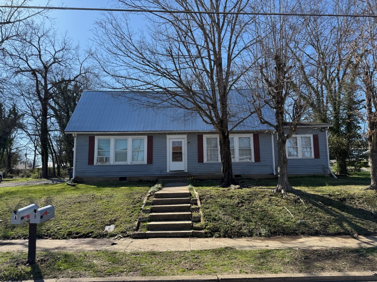 405 Hedgemont Ave Property Photo 1