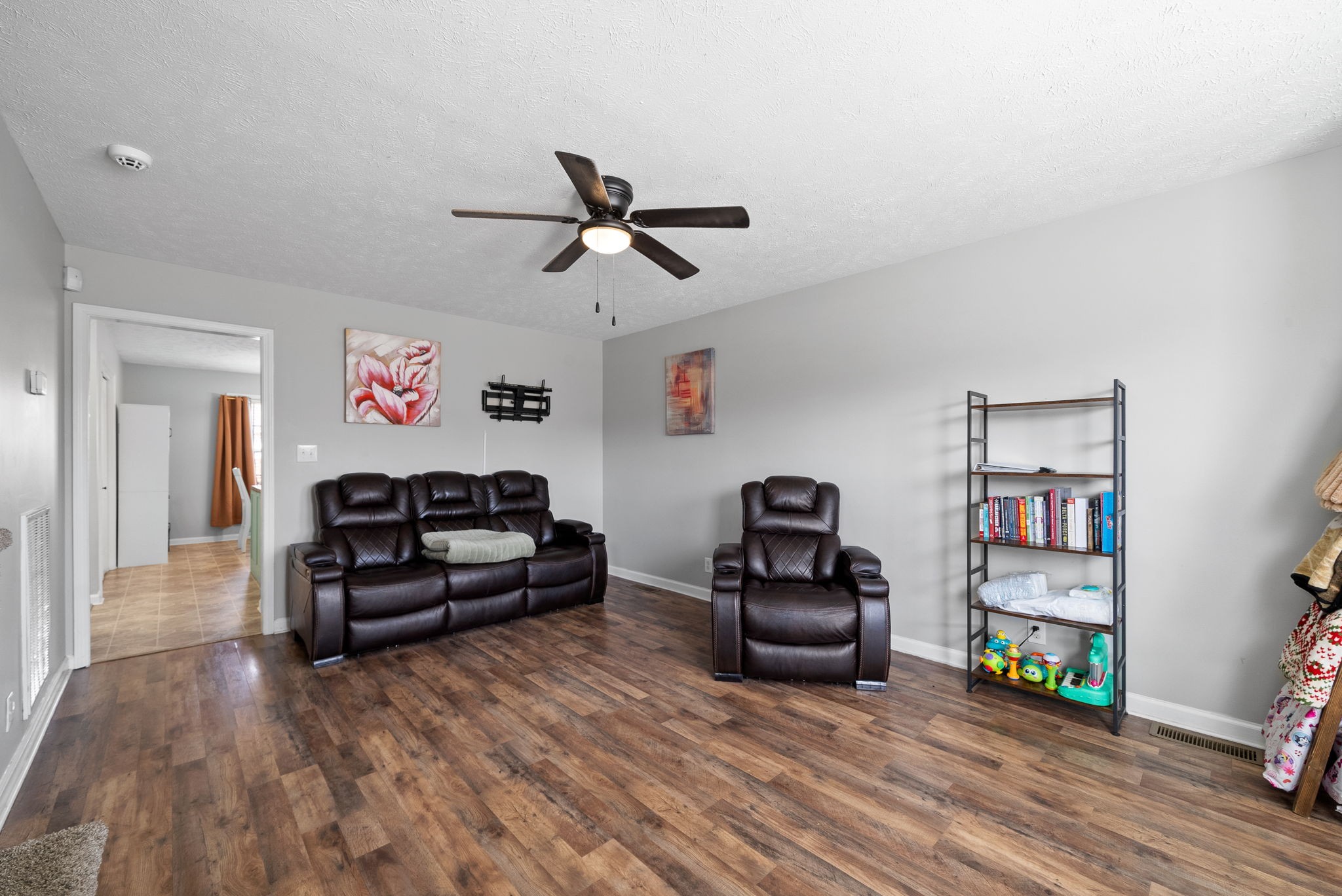 515 Fox Trot Dr Property Photo 2