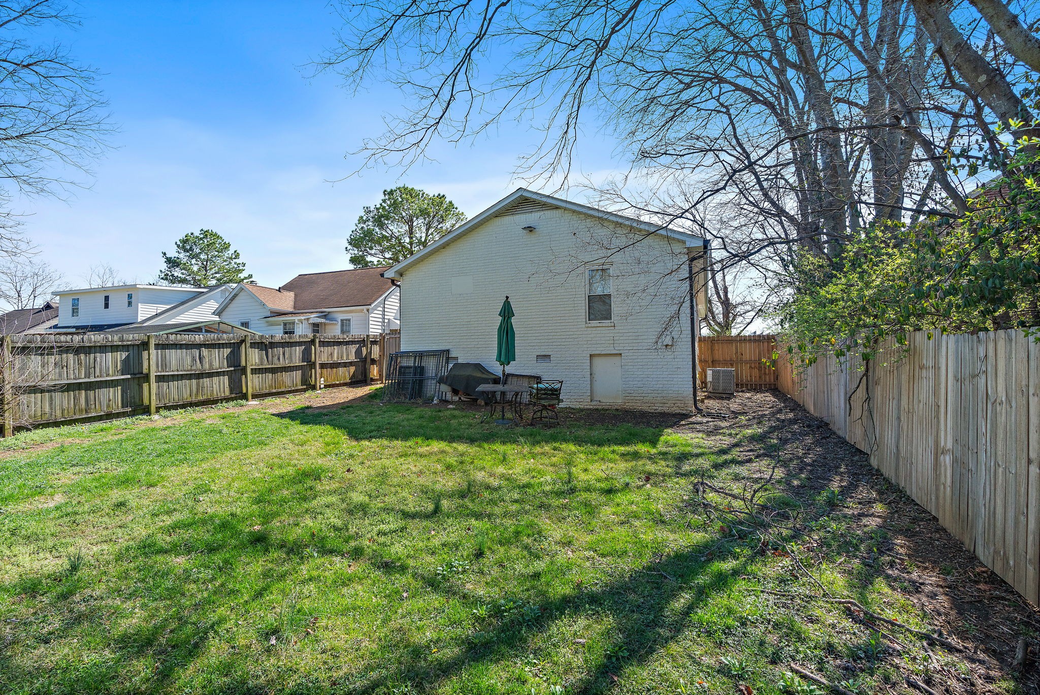 407 Edwin St Property Photo 16