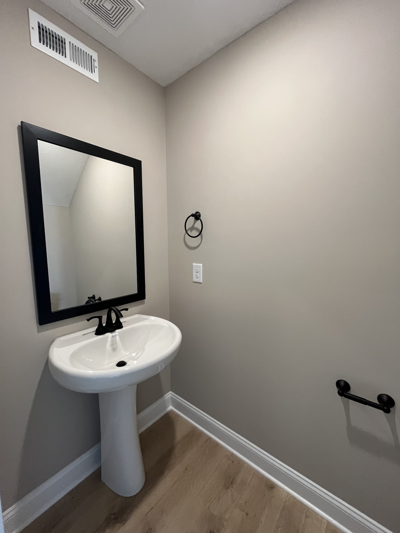 176 Cardinal Creek Property Photo 28