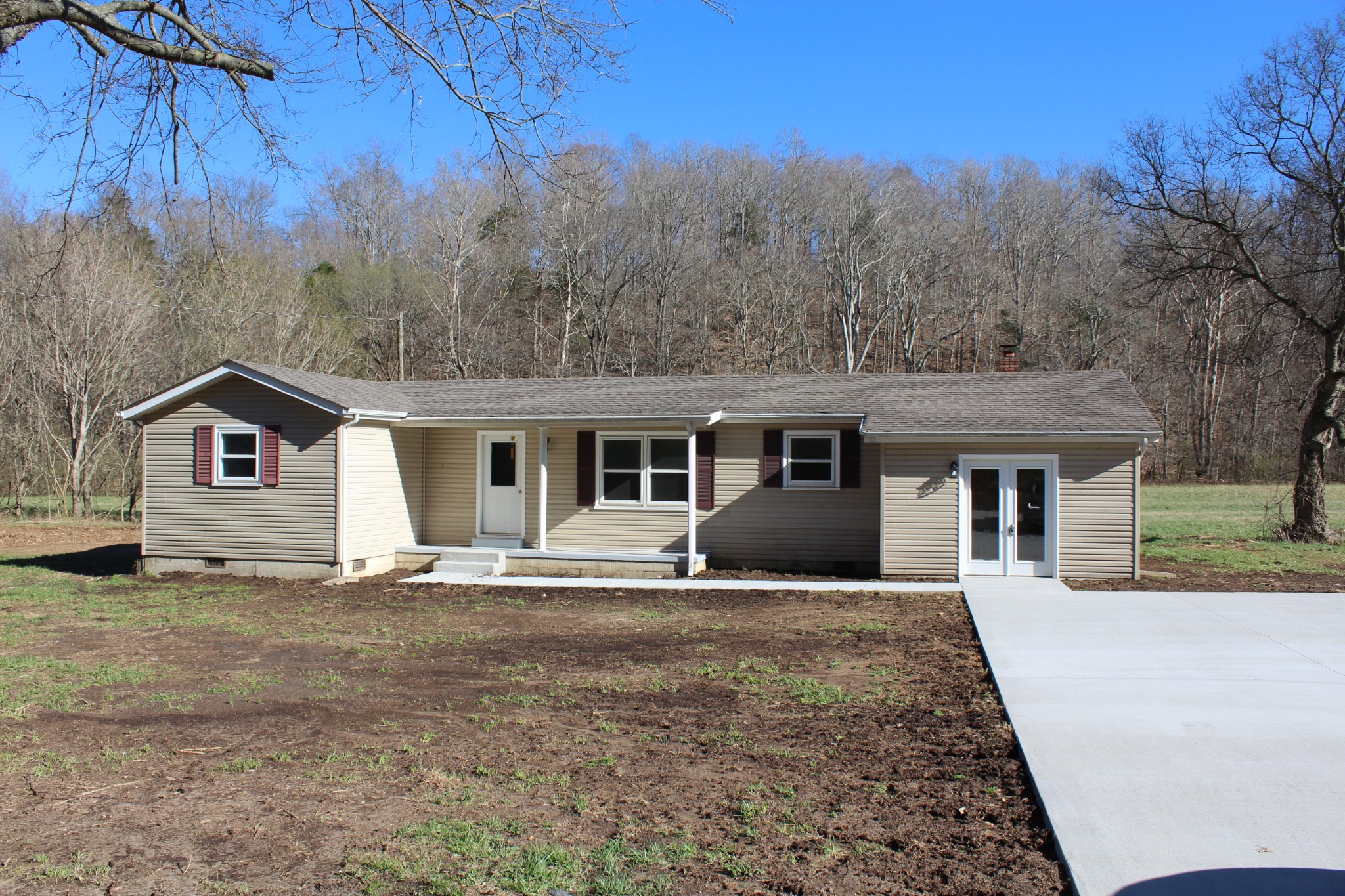 705 Rocky Hollow Rd Property Photo