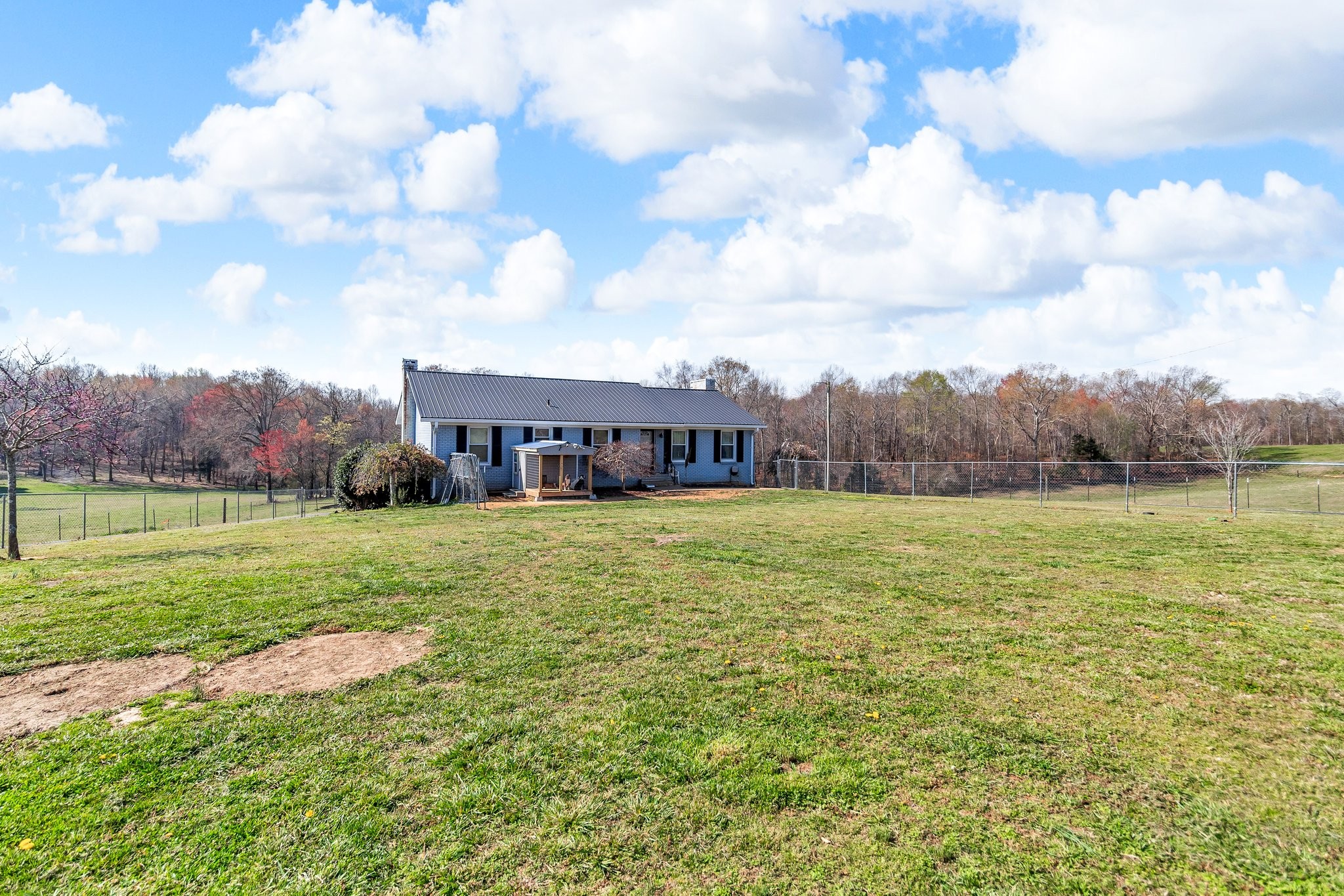 634 Pedigo Rd Property Photo 2