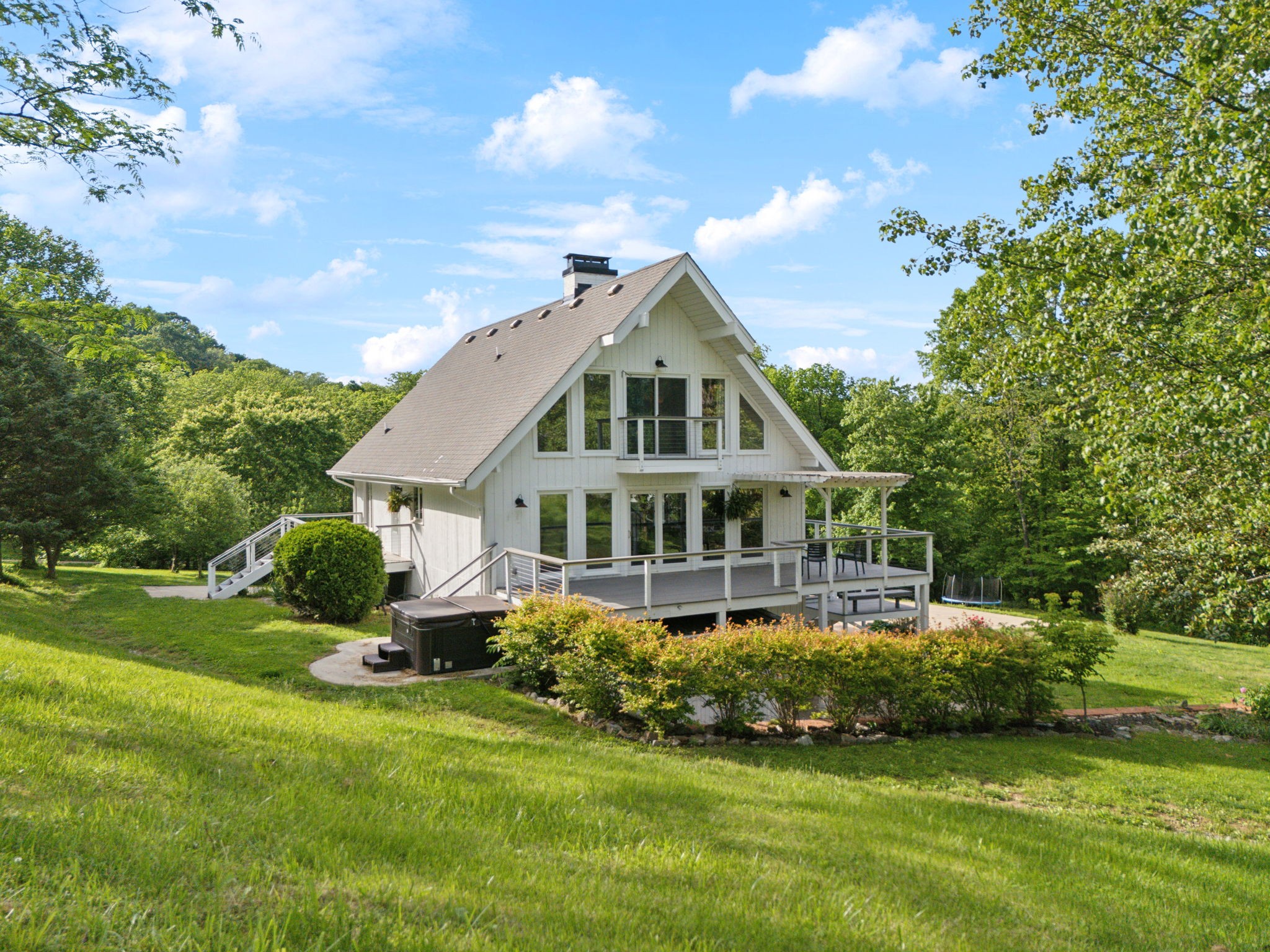 211 Vantrease Rd Property Photo 1