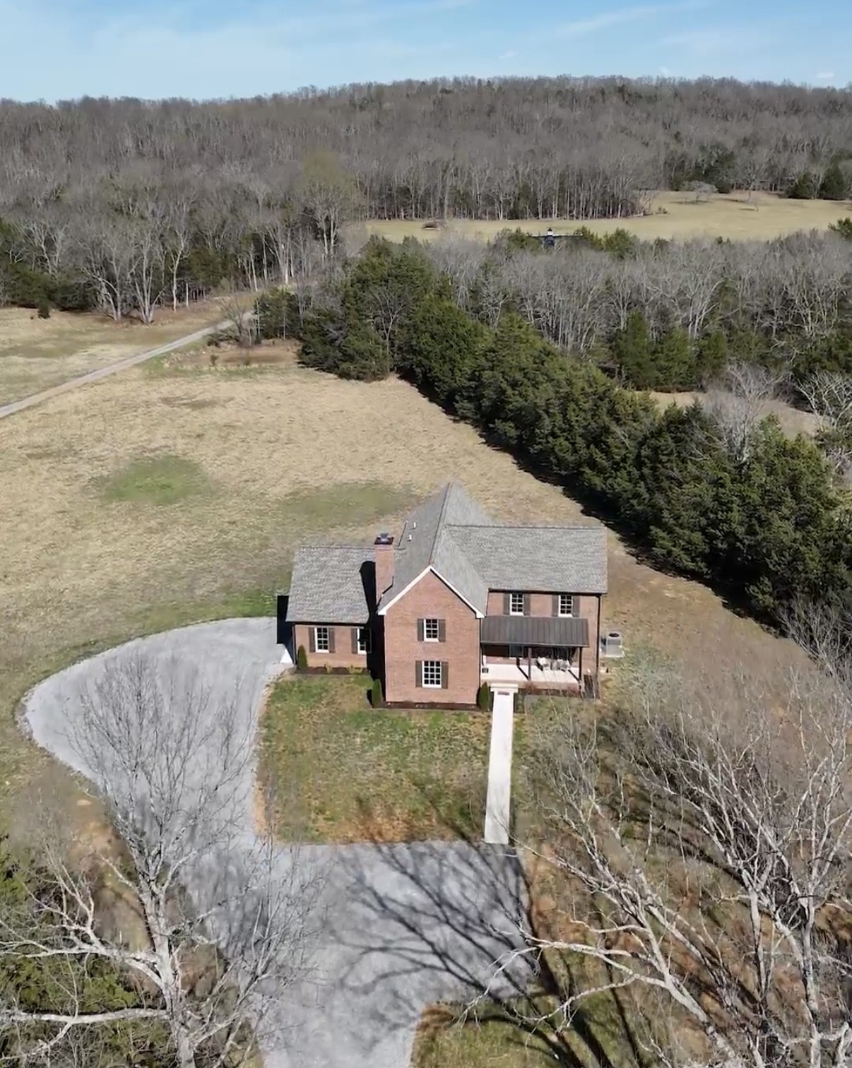 5689 Bradyville Pike Property Photo 1