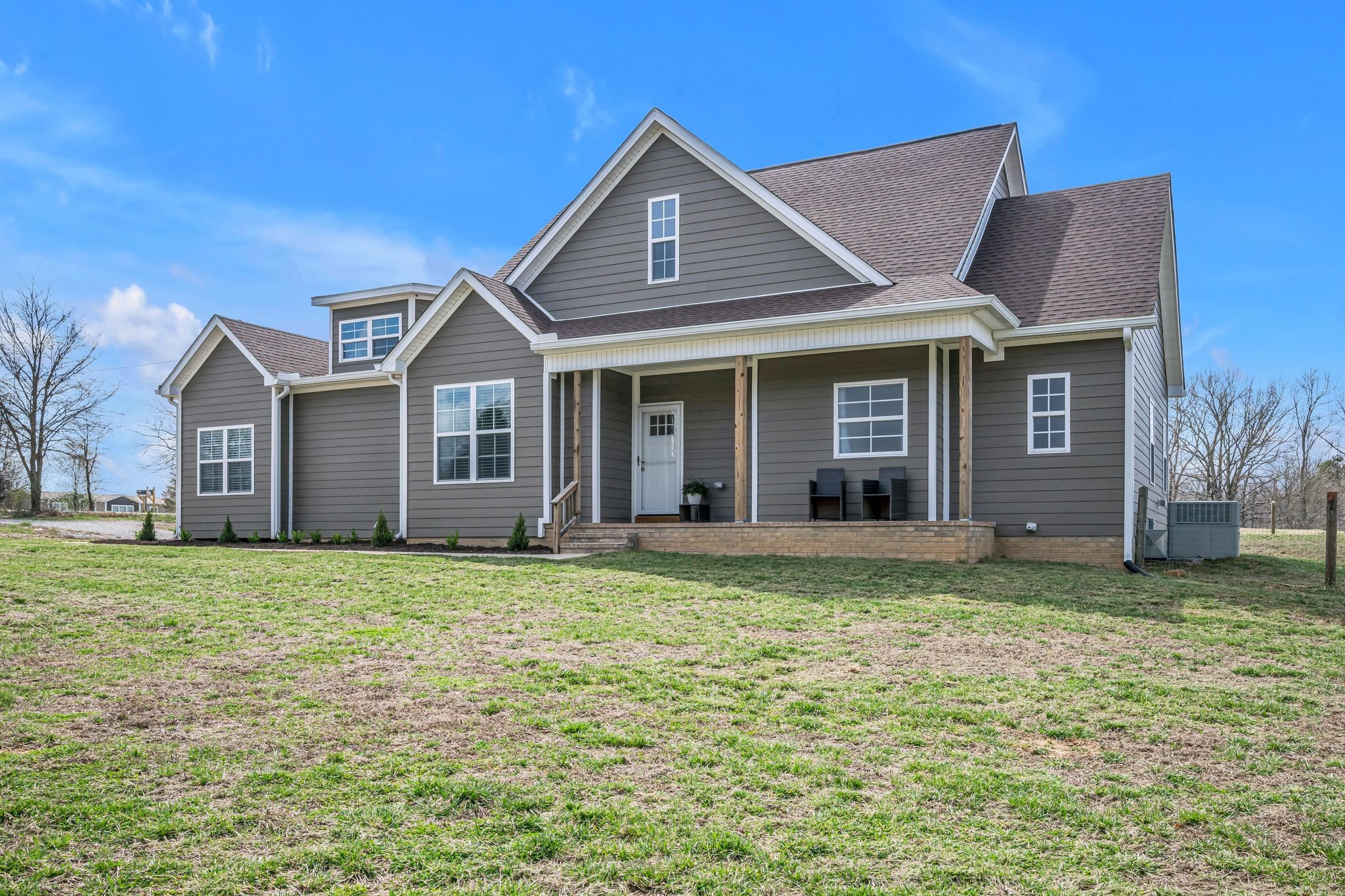 10114 Ashley Ln Property Photo 2